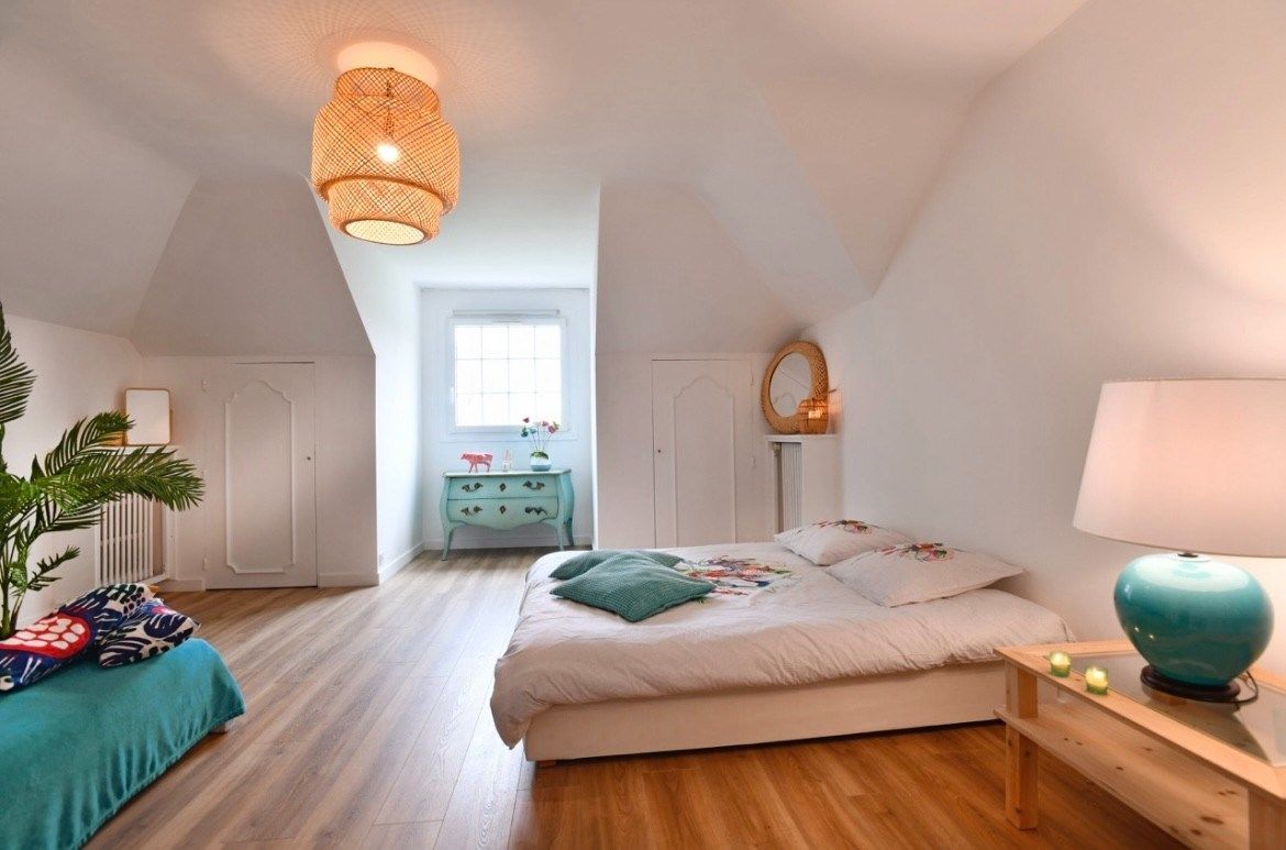 luxury house 10 Rooms for sale on LA CHAPELLE SUR ERDRE (44240)