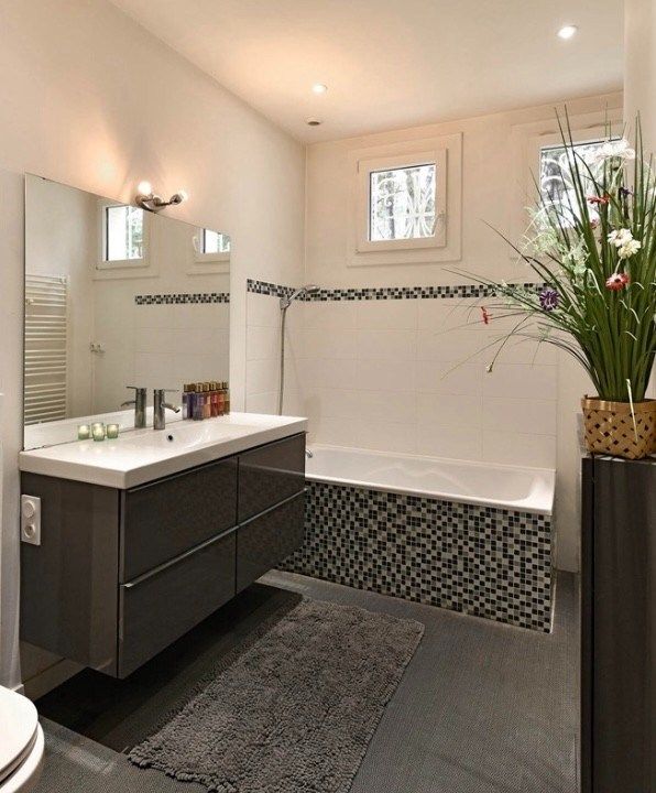 luxury house 10 Rooms for sale on LA CHAPELLE SUR ERDRE (44240)