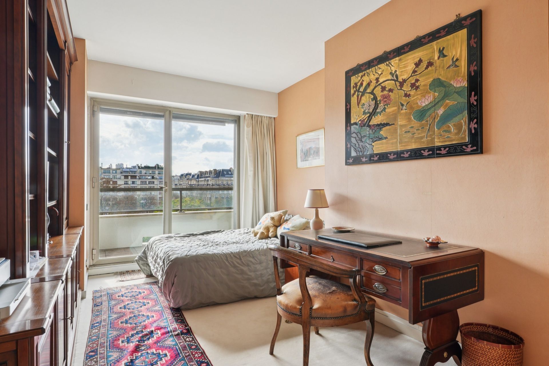 luxury apartment 4 Rooms for sale on PARIS (75116)