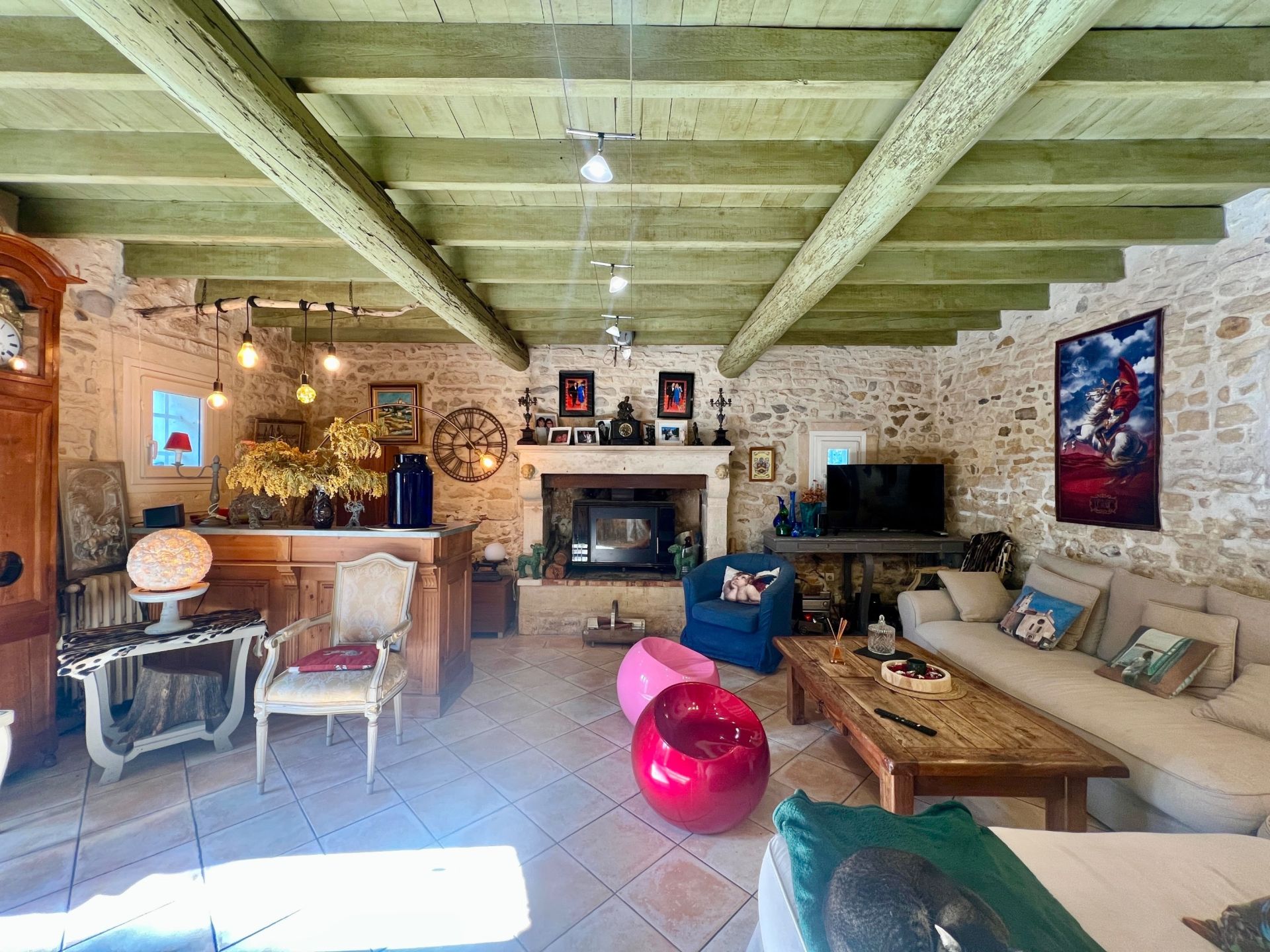 luxury house 8 Rooms for sale on BOULBON (13150)