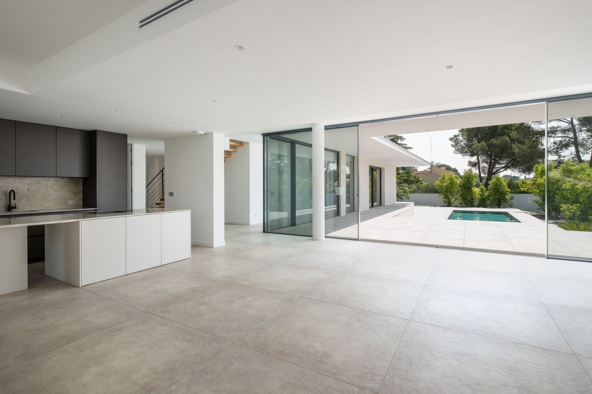 luxury house 7 Rooms for sale on CASTELNAU LE LEZ (34170)