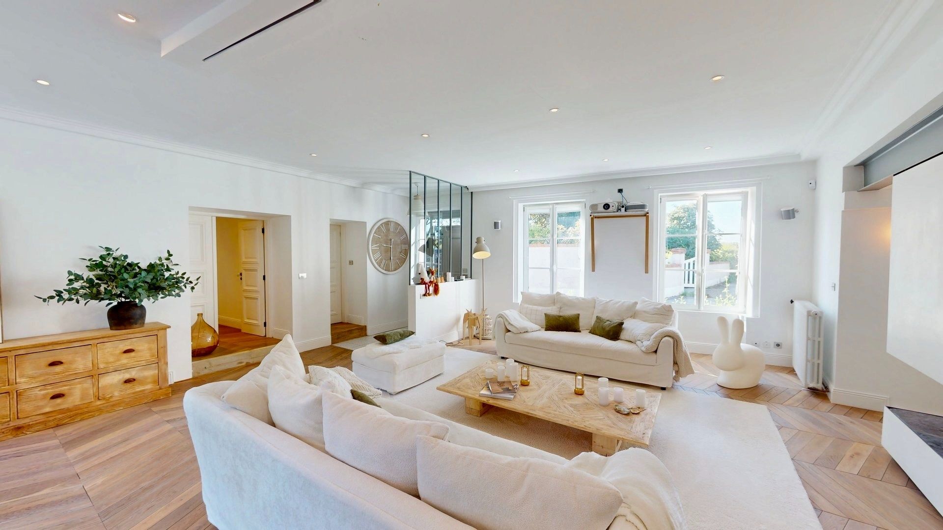 luxury house 10 Rooms for sale on ST JEAN DE BRAYE (45800)