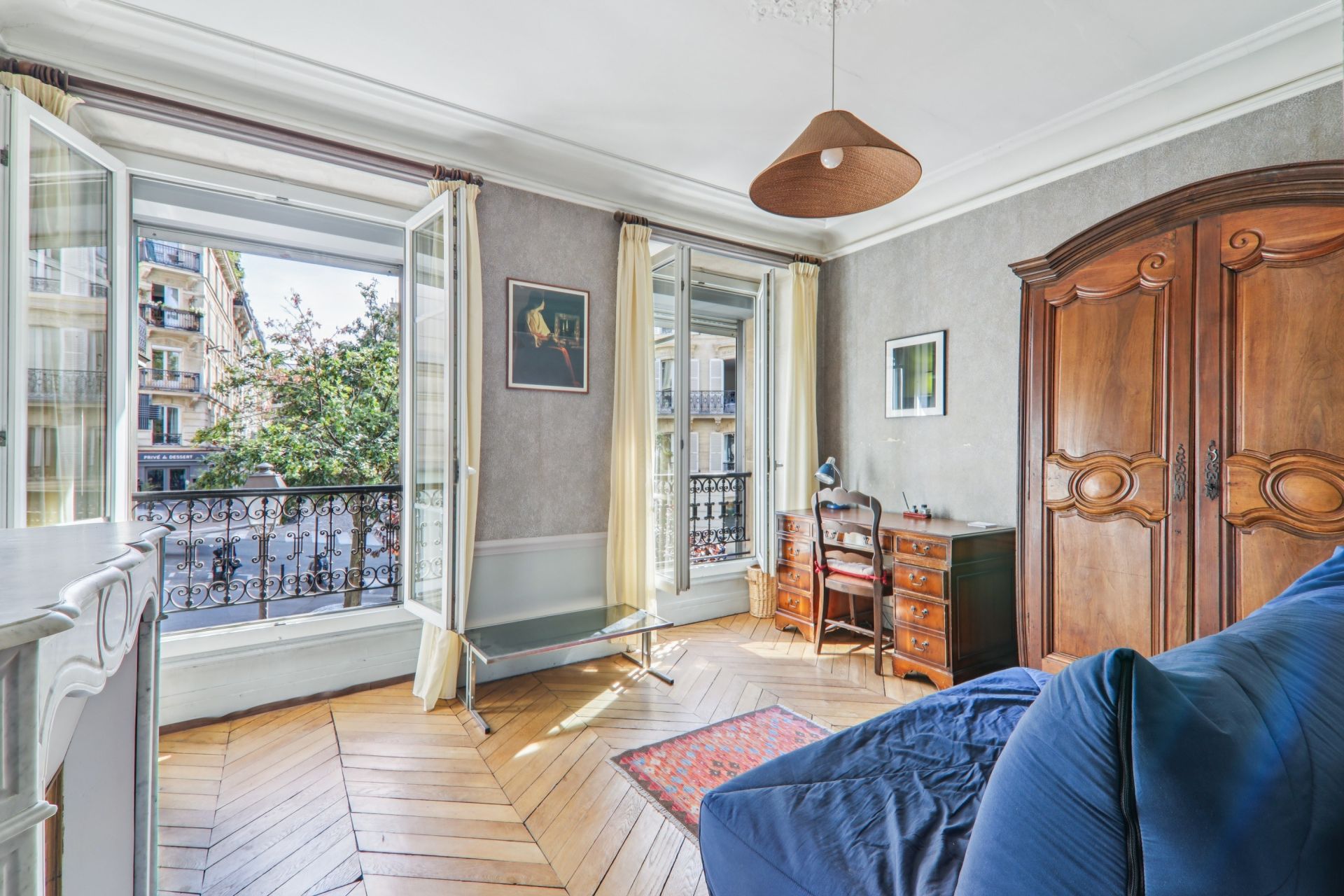 luxury apartment 5 Rooms for sale on PARIS (75009)