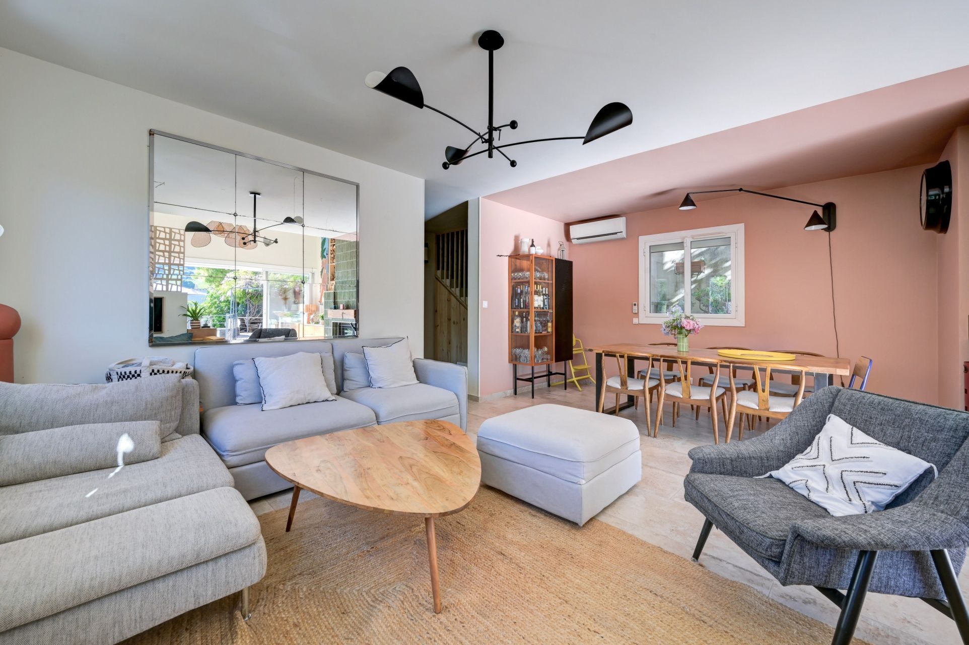 luxury house 7 Rooms for sale on CASSIS (13260)