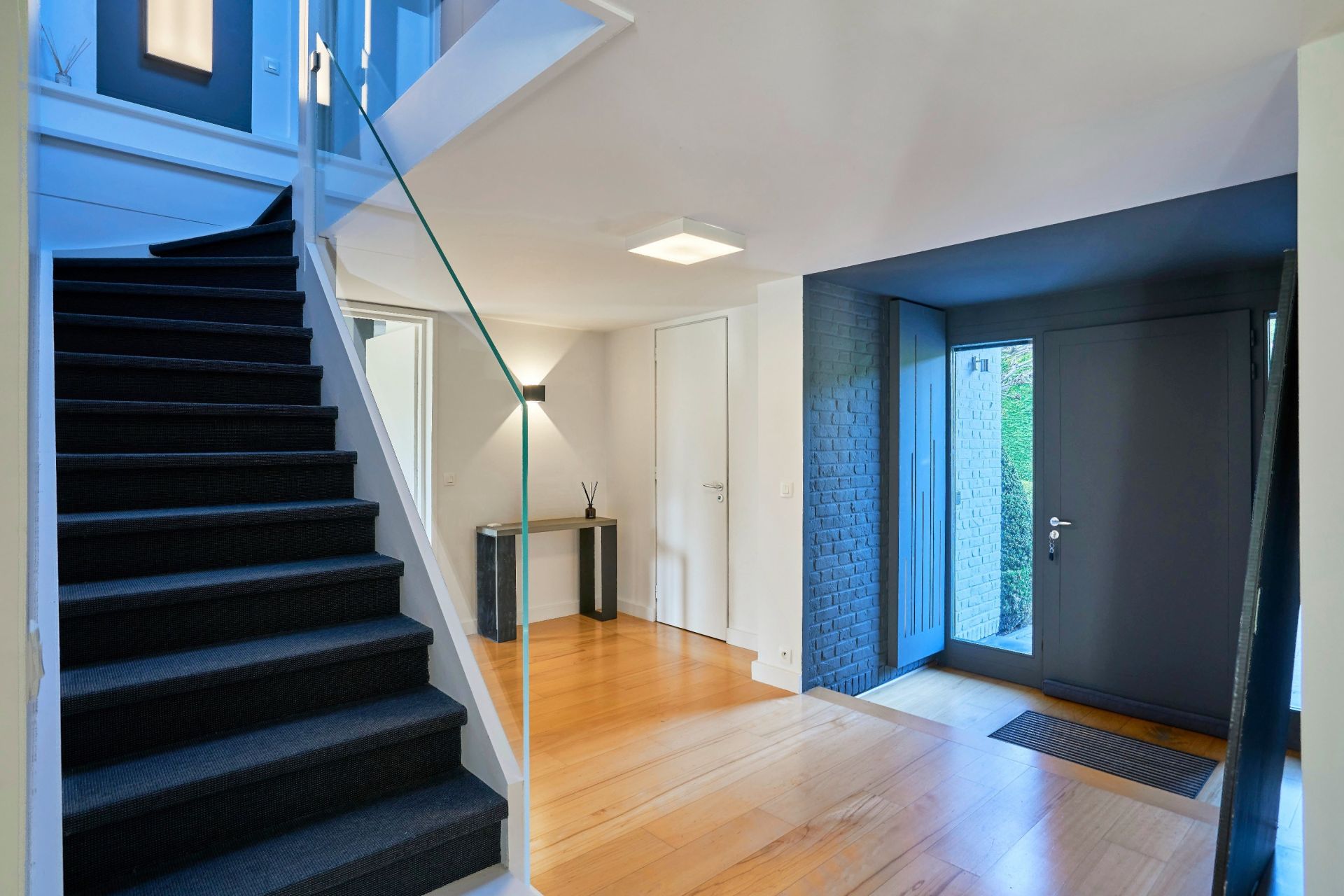 luxury house 7 Rooms for sale on CROIX (59170)