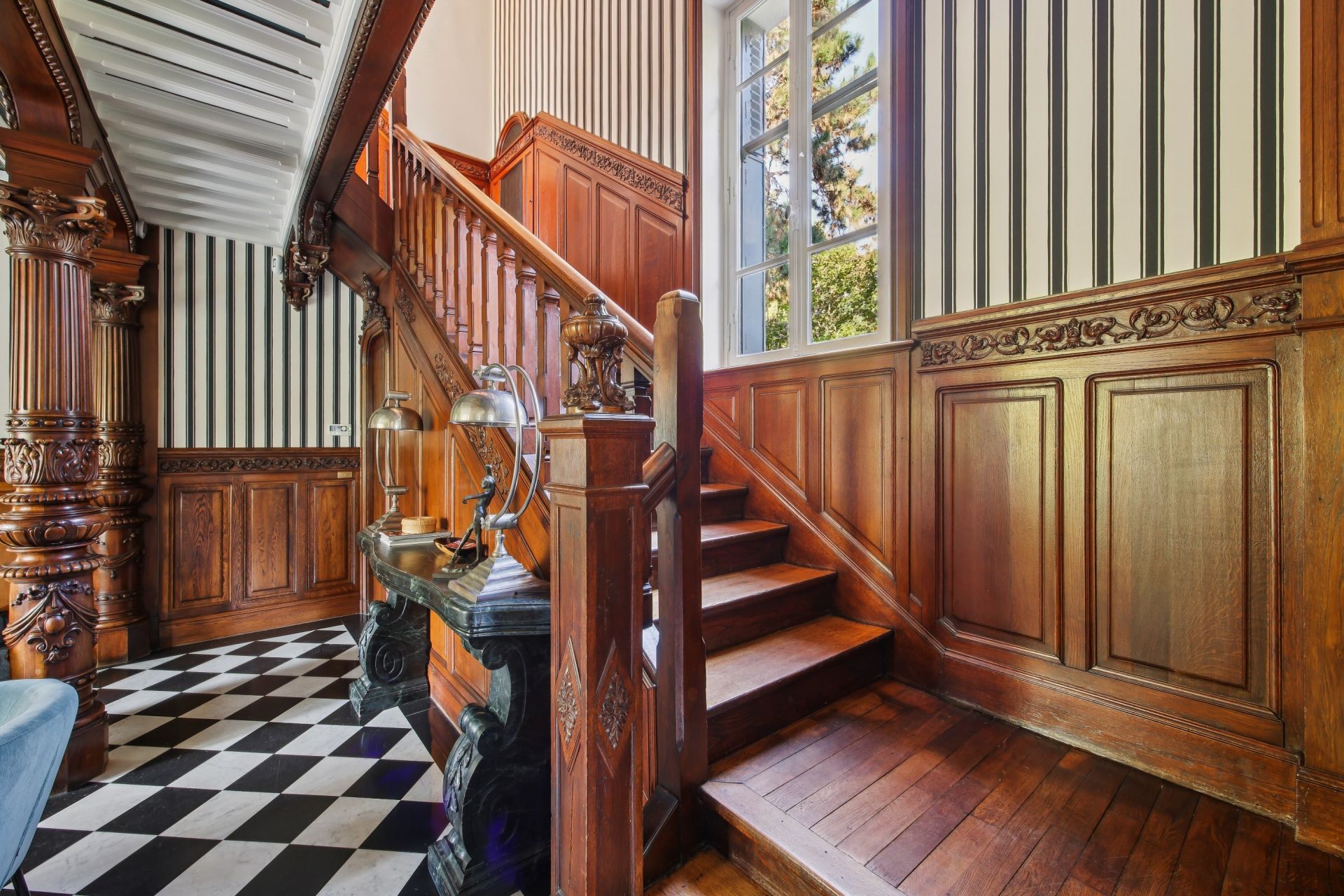 luxury house 6 Rooms for sale on LE VESINET (78110)