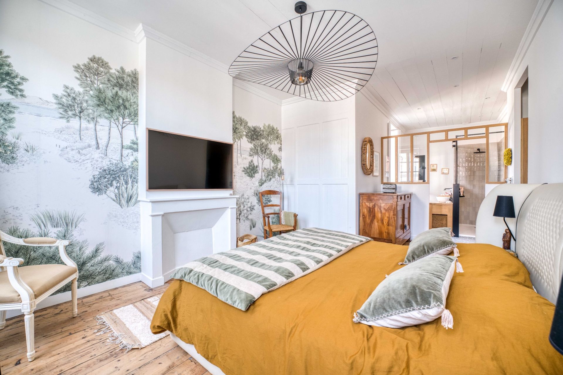 luxury house 8 Rooms for sale on ST MARTIN DE RE (17410)