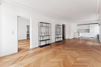 Sale Luxury apartment Paris 7 3 Rooms 68 m²