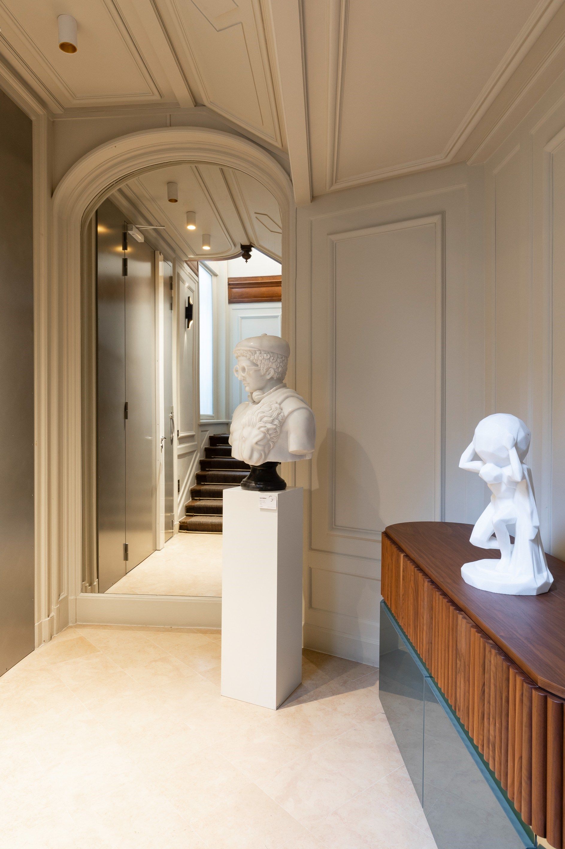 luxury apartment 7 Rooms for sale on PARIS (75016)