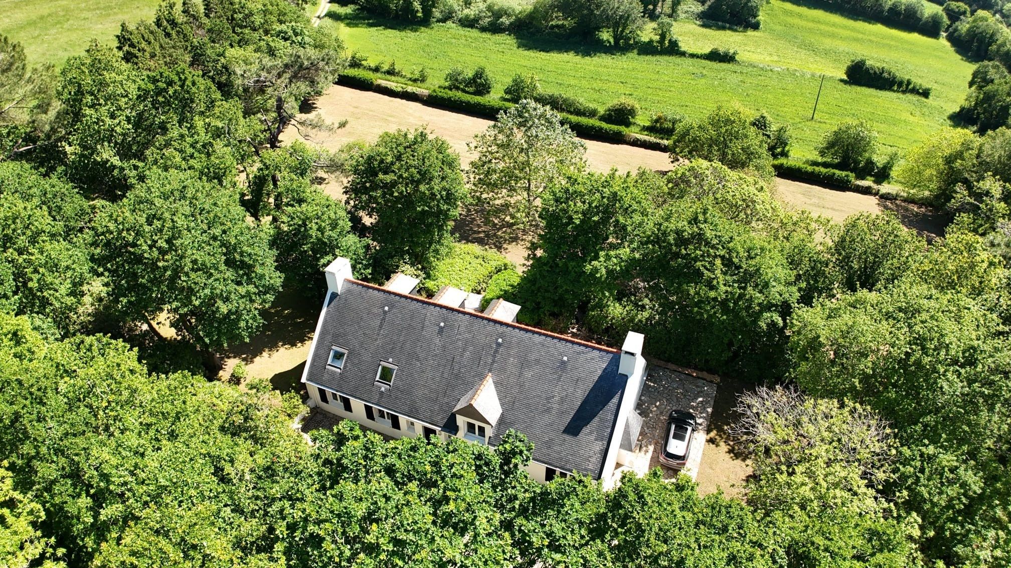 luxury house 6 Rooms for sale on CONFORT MEILARS (29790)