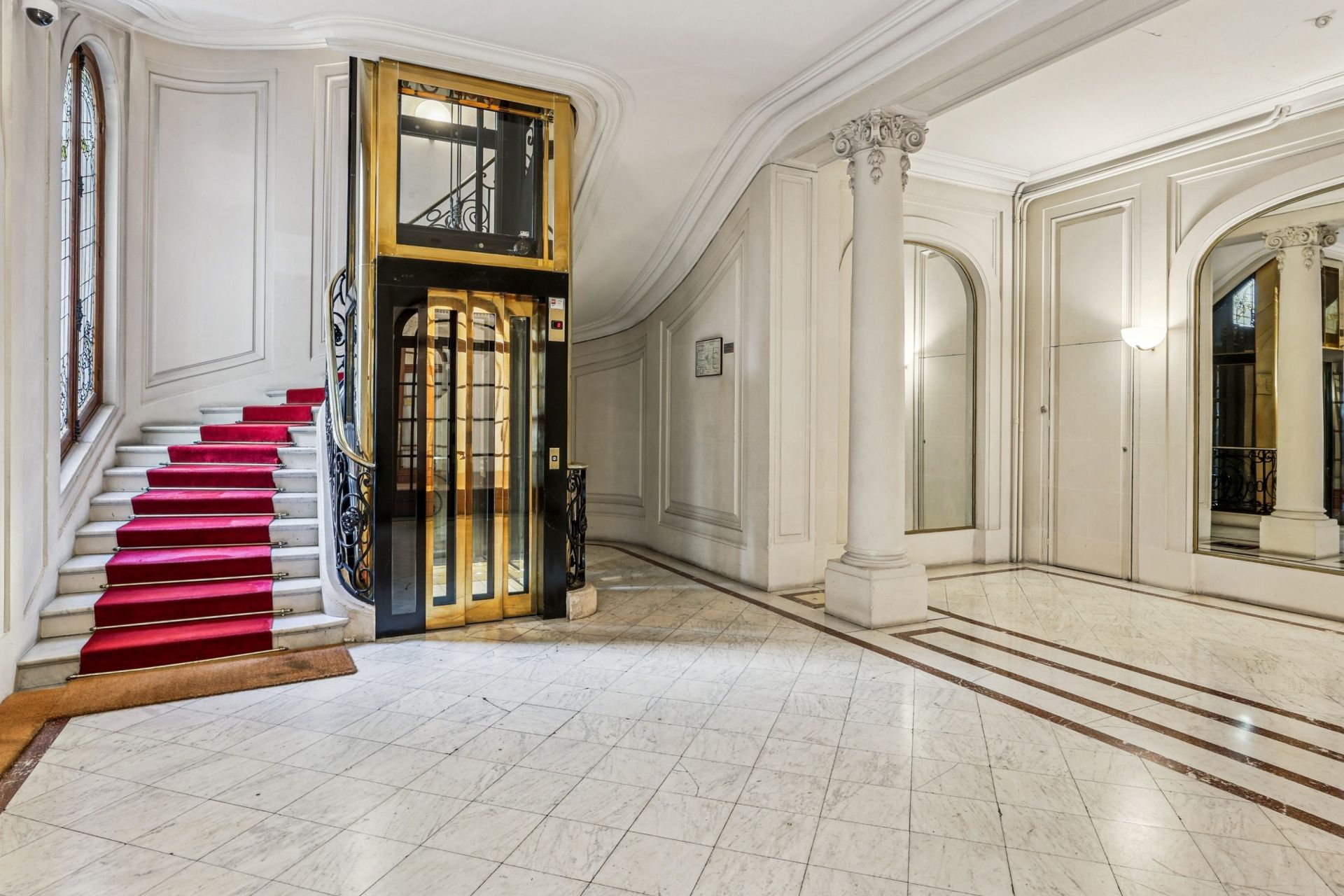 luxury apartment 6 Rooms for sale on PARIS (75016)
