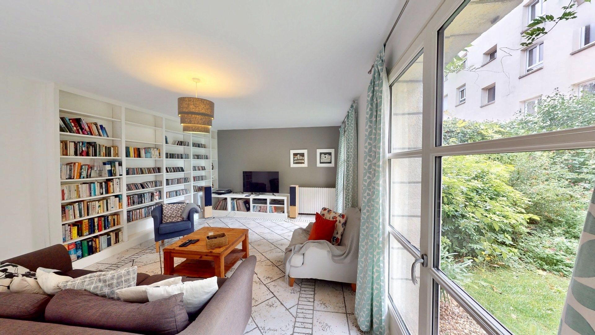 luxury house 7 Rooms for sale on ORLEANS (45000)