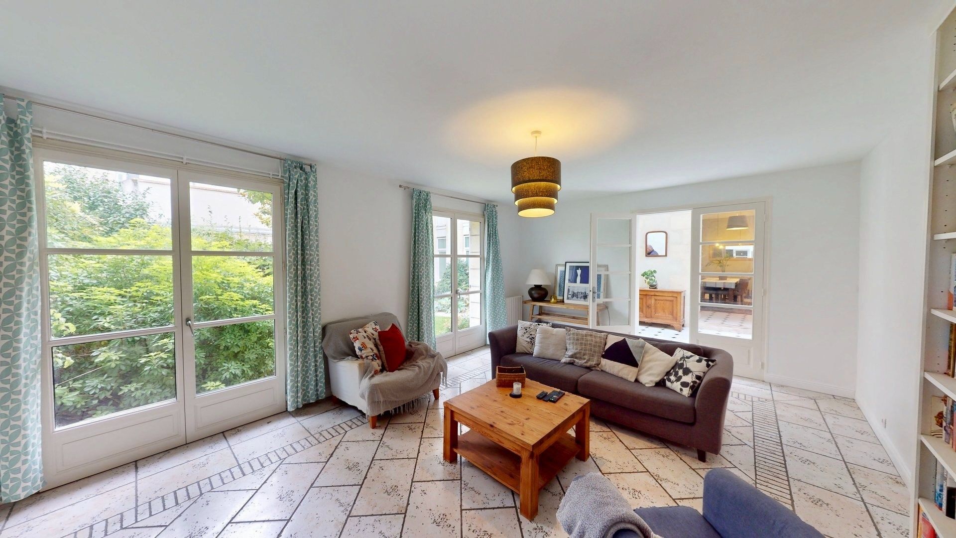 luxury house 7 Rooms for sale on ORLEANS (45000)