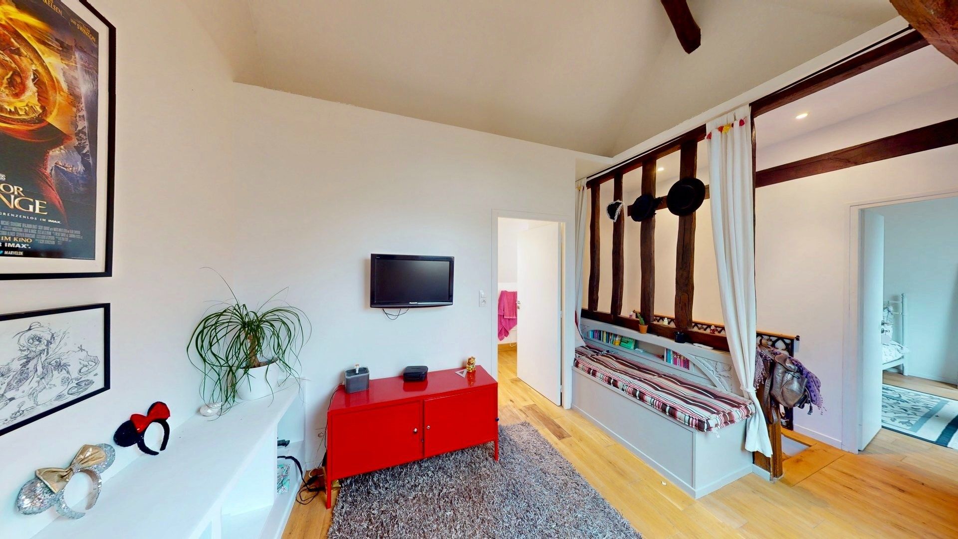 luxury house 7 Rooms for sale on ORLEANS (45000)