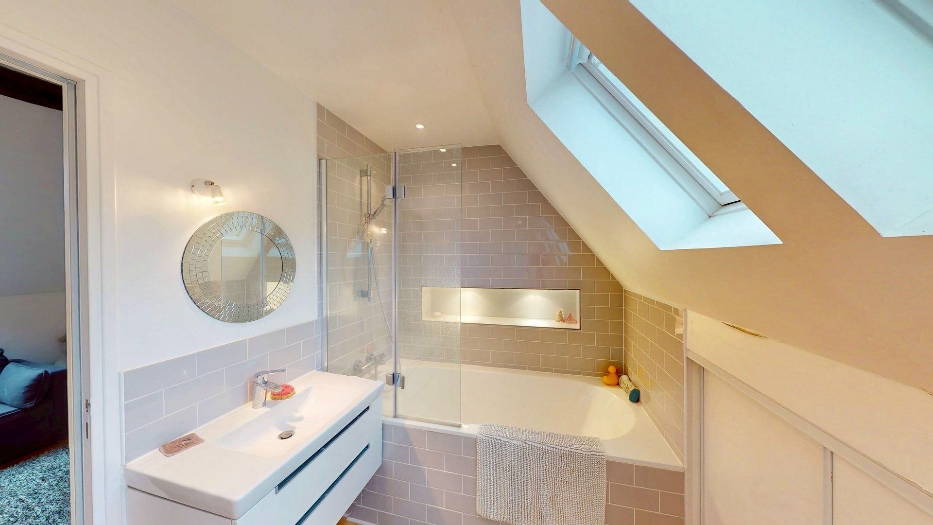 luxury house 7 Rooms for sale on ORLEANS (45000)