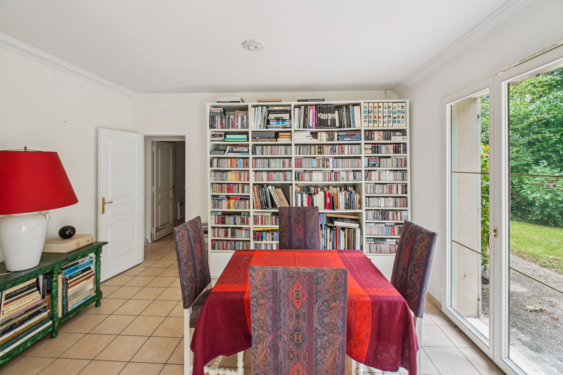 luxury house 7 Rooms for sale on MONTFORT L AMAURY (78490)