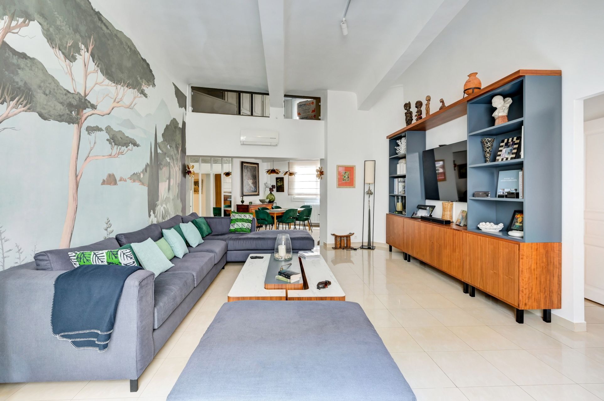 luxury apartment 5 Rooms for sale on AIX EN PROVENCE (13100)