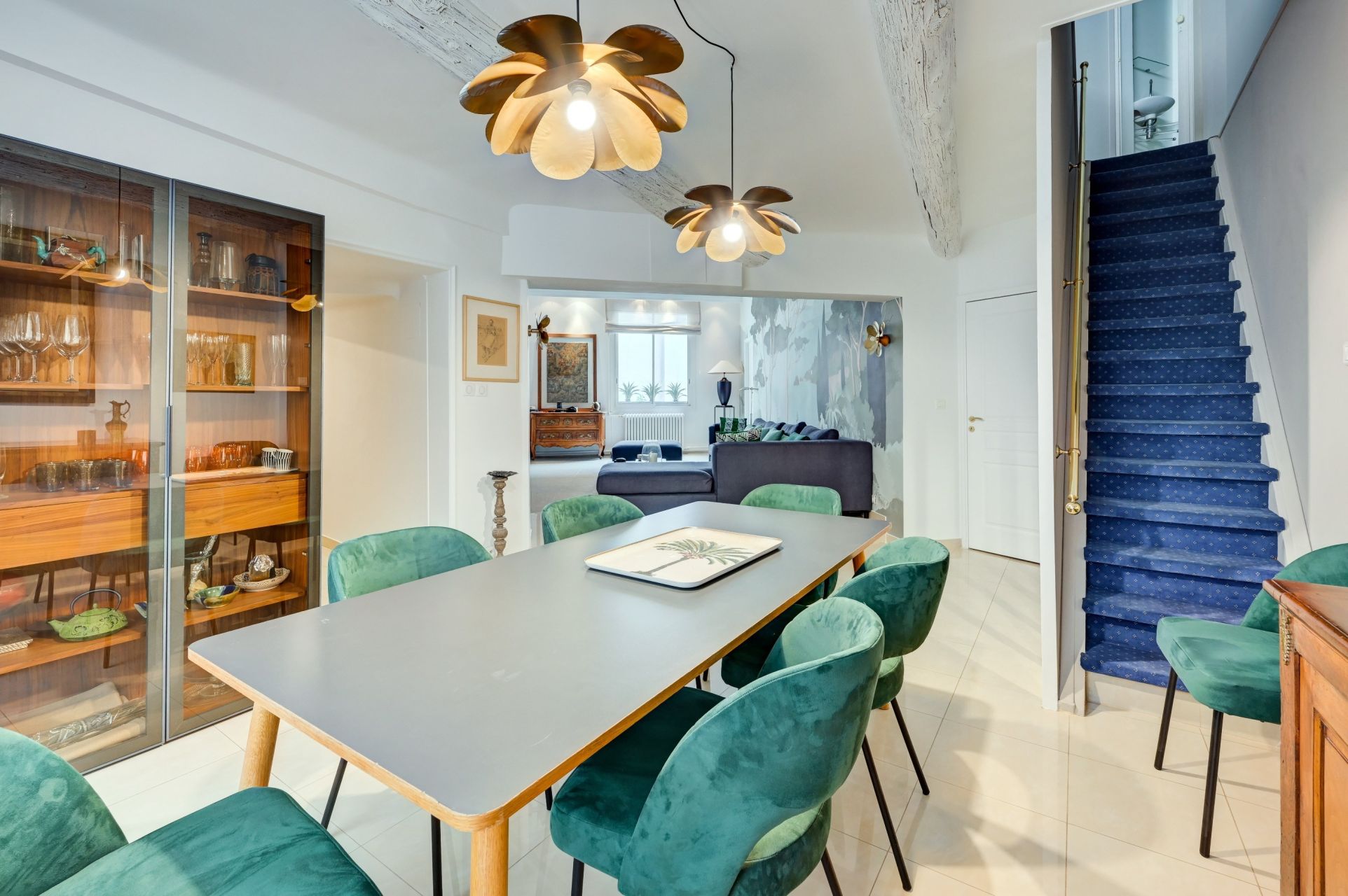 luxury apartment 5 Rooms for sale on AIX EN PROVENCE (13100)