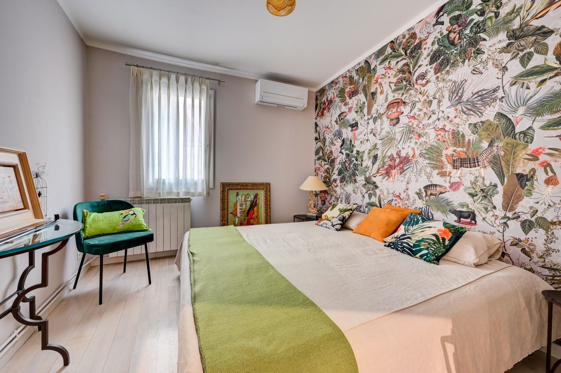 luxury apartment 5 Rooms for sale on AIX EN PROVENCE (13100)