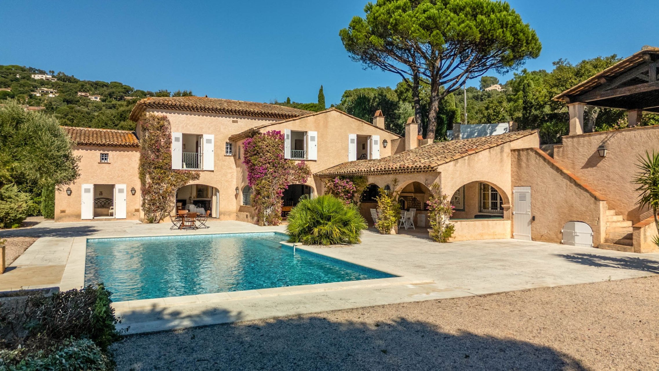 luxury provencale house 9 Rooms for sale on GRIMAUD (83310)