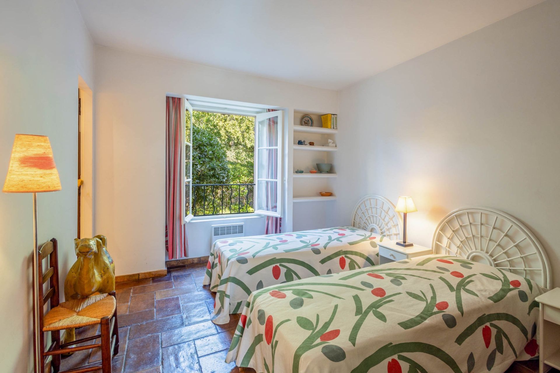 luxury provencale house 9 Rooms for sale on GRIMAUD (83310)