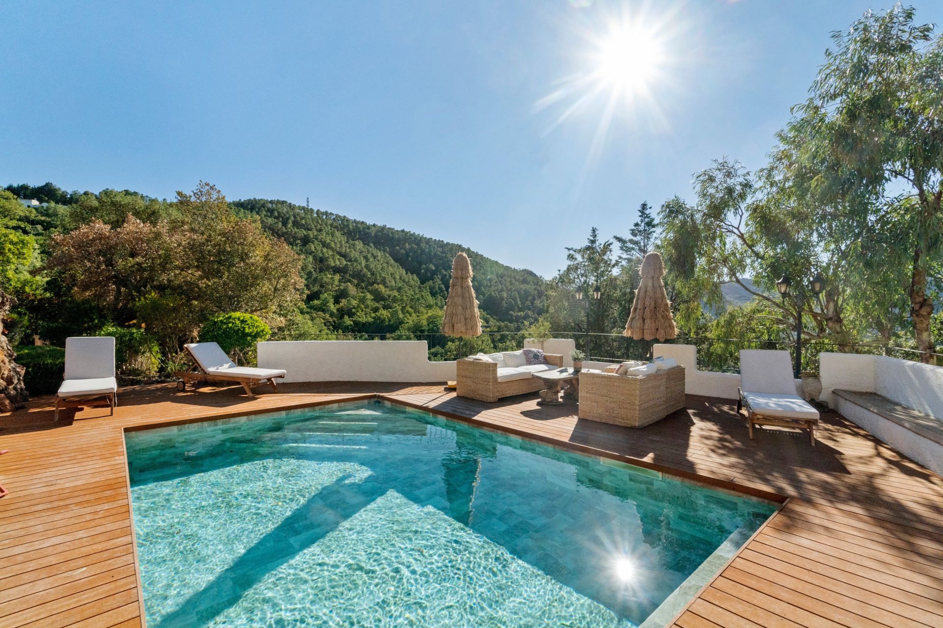 villa de luxe 8 Pièces en vente sur LES ADRETS DE L ESTEREL (83600)