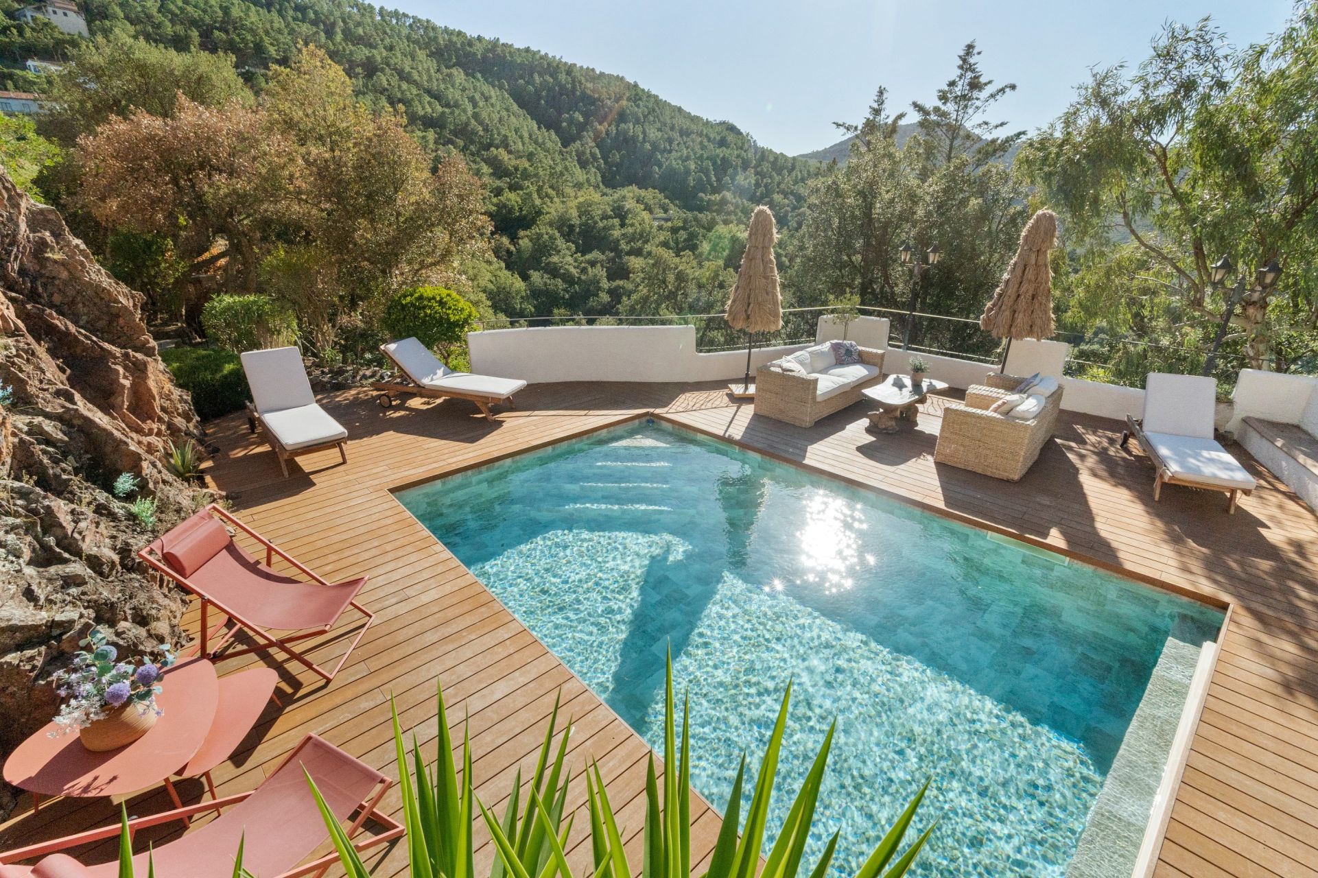 villa de luxe 8 Pièces en vente sur LES ADRETS DE L ESTEREL (83600)