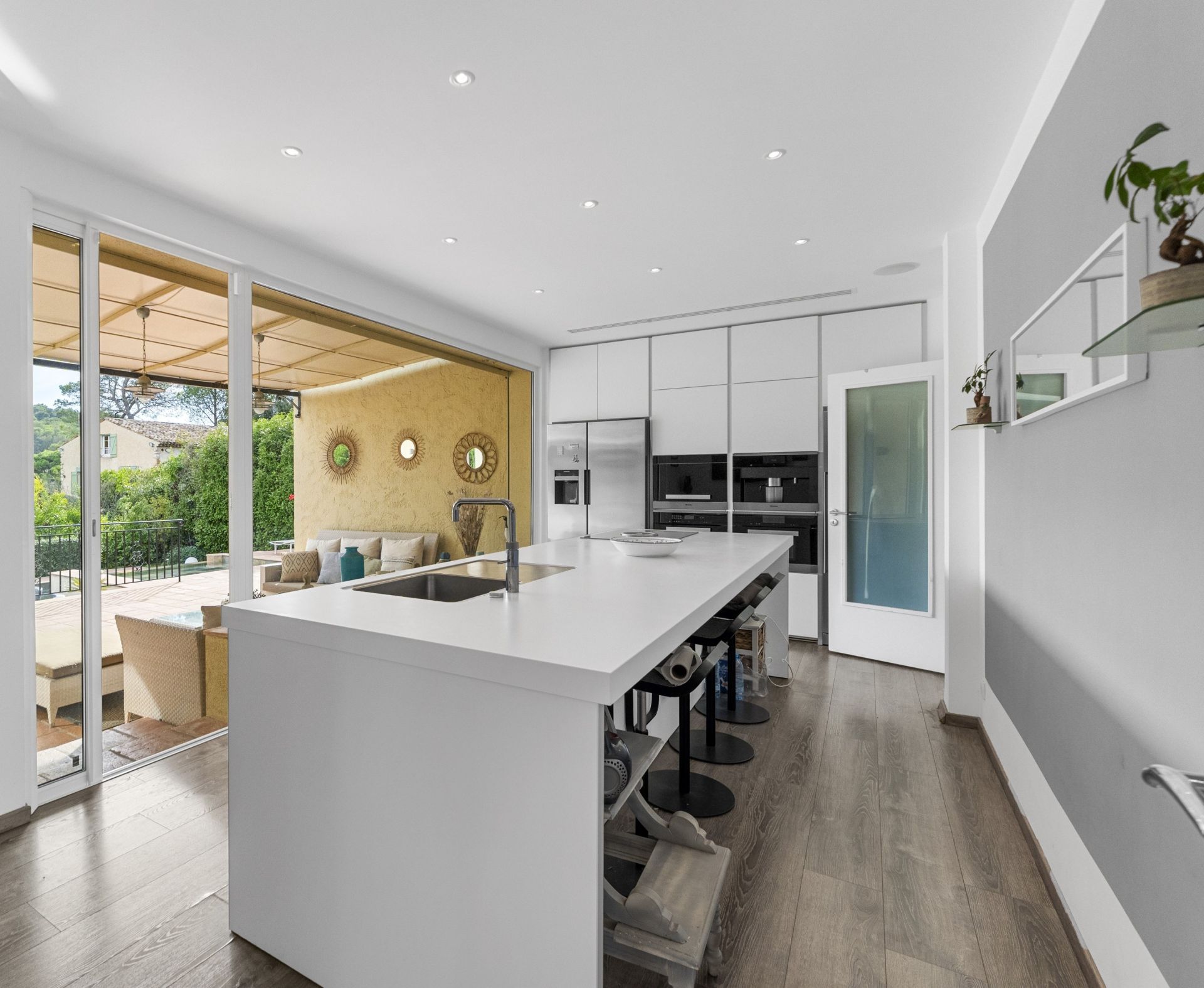 luxury villa 5 Rooms for sale on MOUGINS (06250)