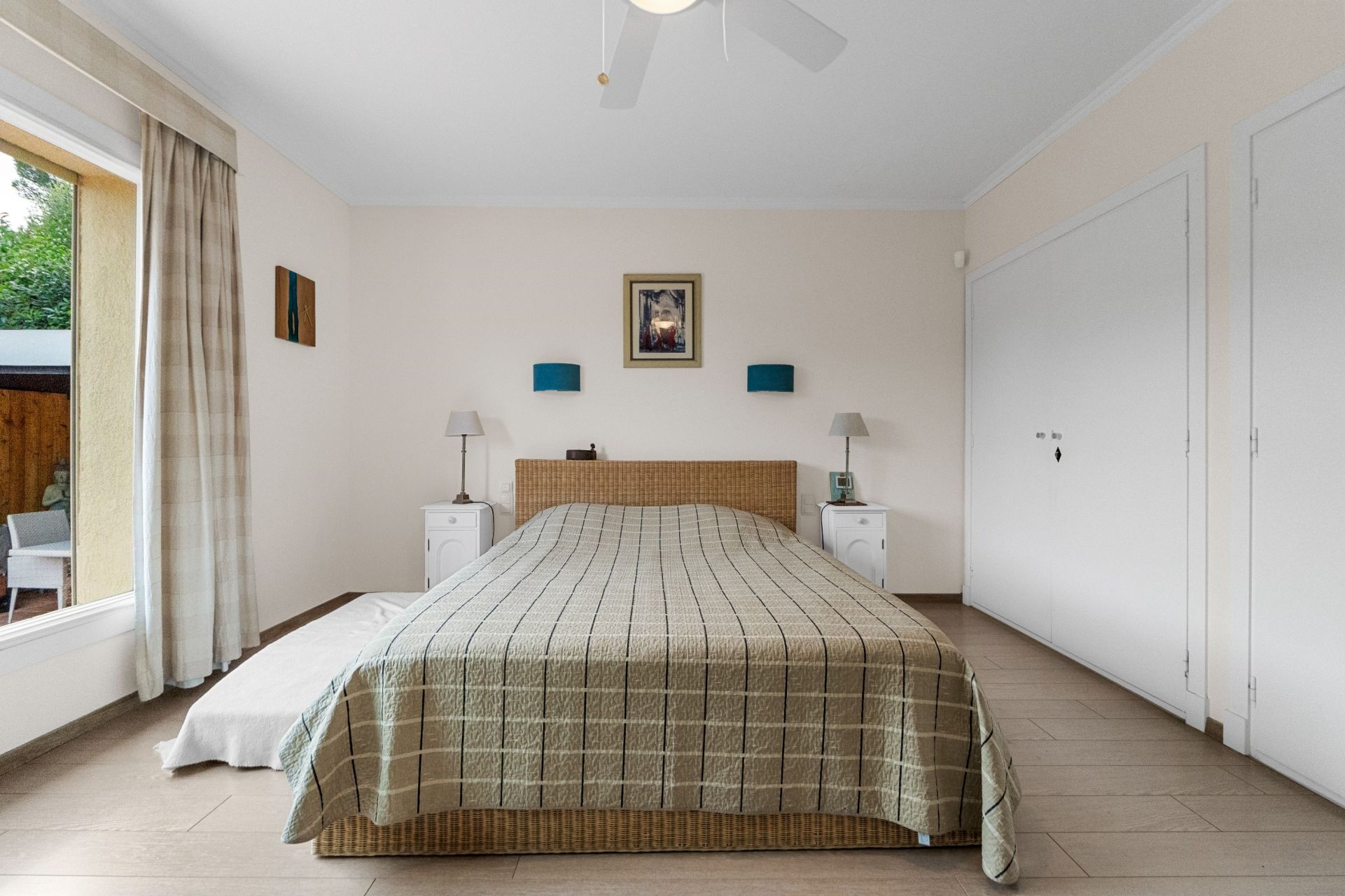 luxury villa 5 Rooms for sale on MOUGINS (06250)