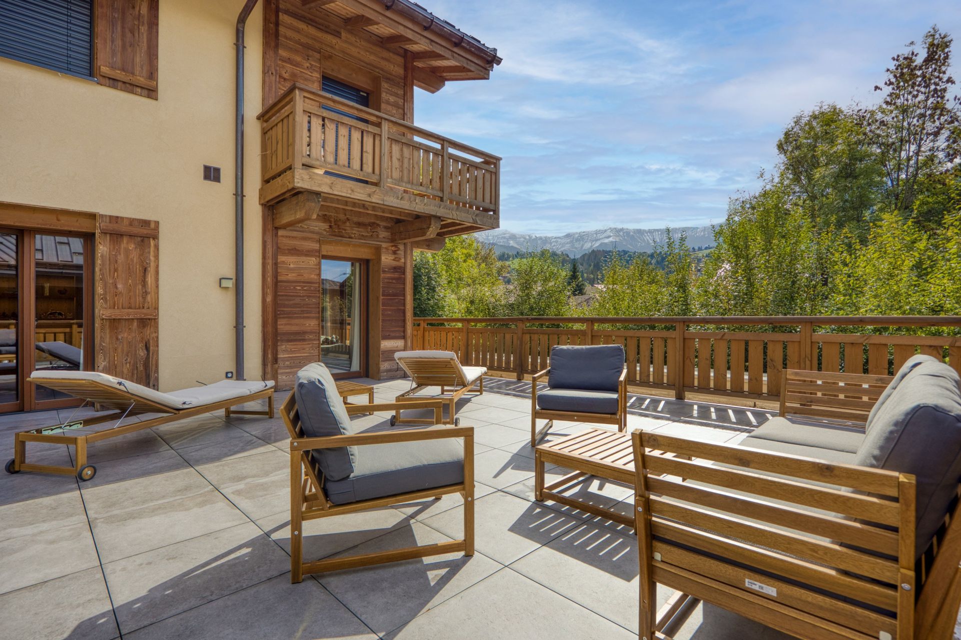luxury apartment 5 Rooms for seasonal rent on MEGEVE (74120)