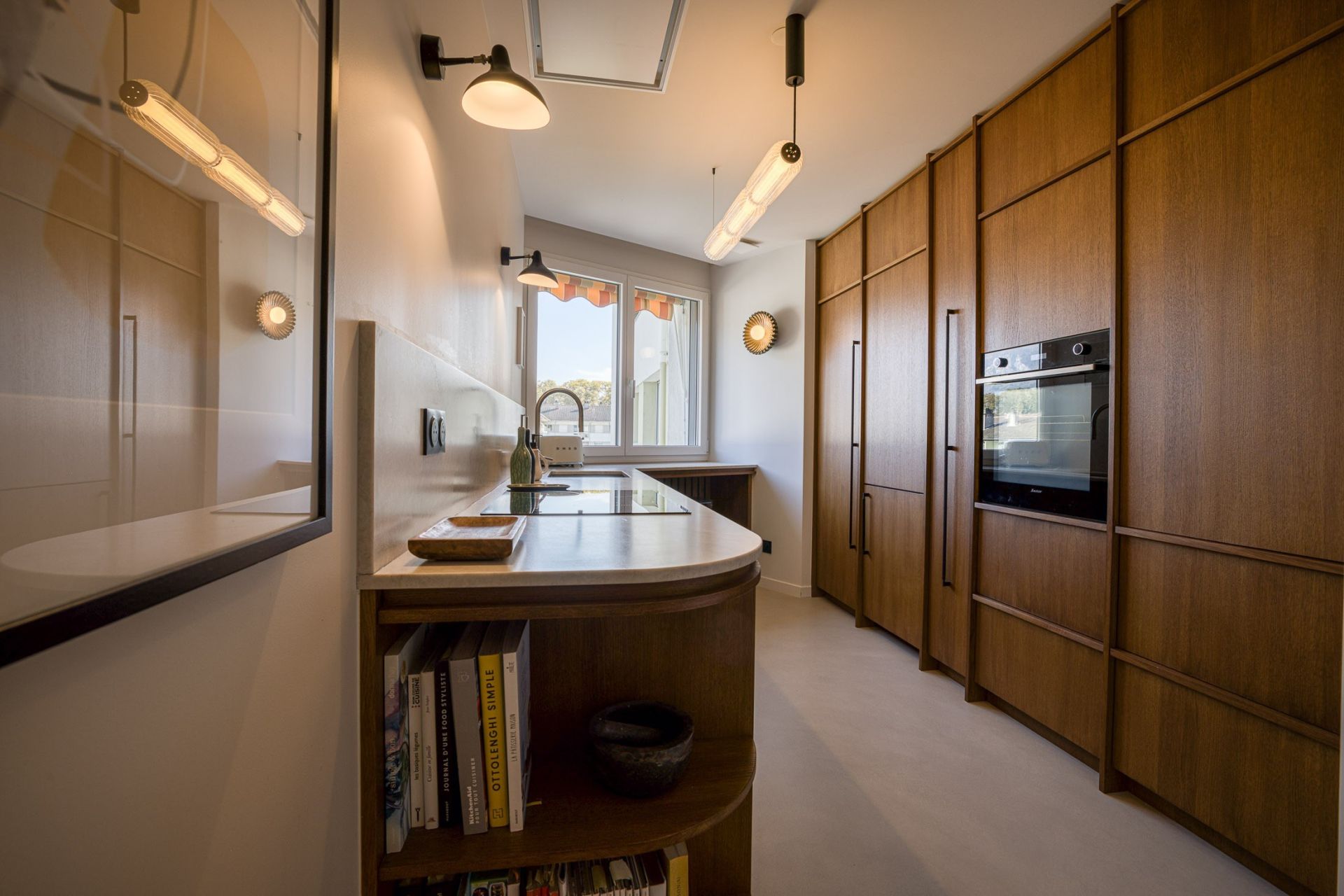 luxury apartment 5 Rooms for sale on ANNECY (74000)