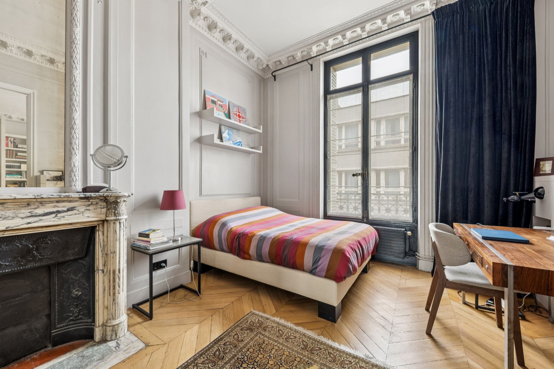 luxury apartment 5 Rooms for sale on PARIS (75008)