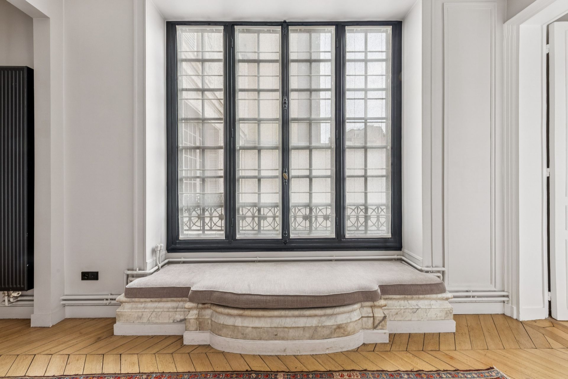 luxury apartment 5 Rooms for sale on PARIS (75008)