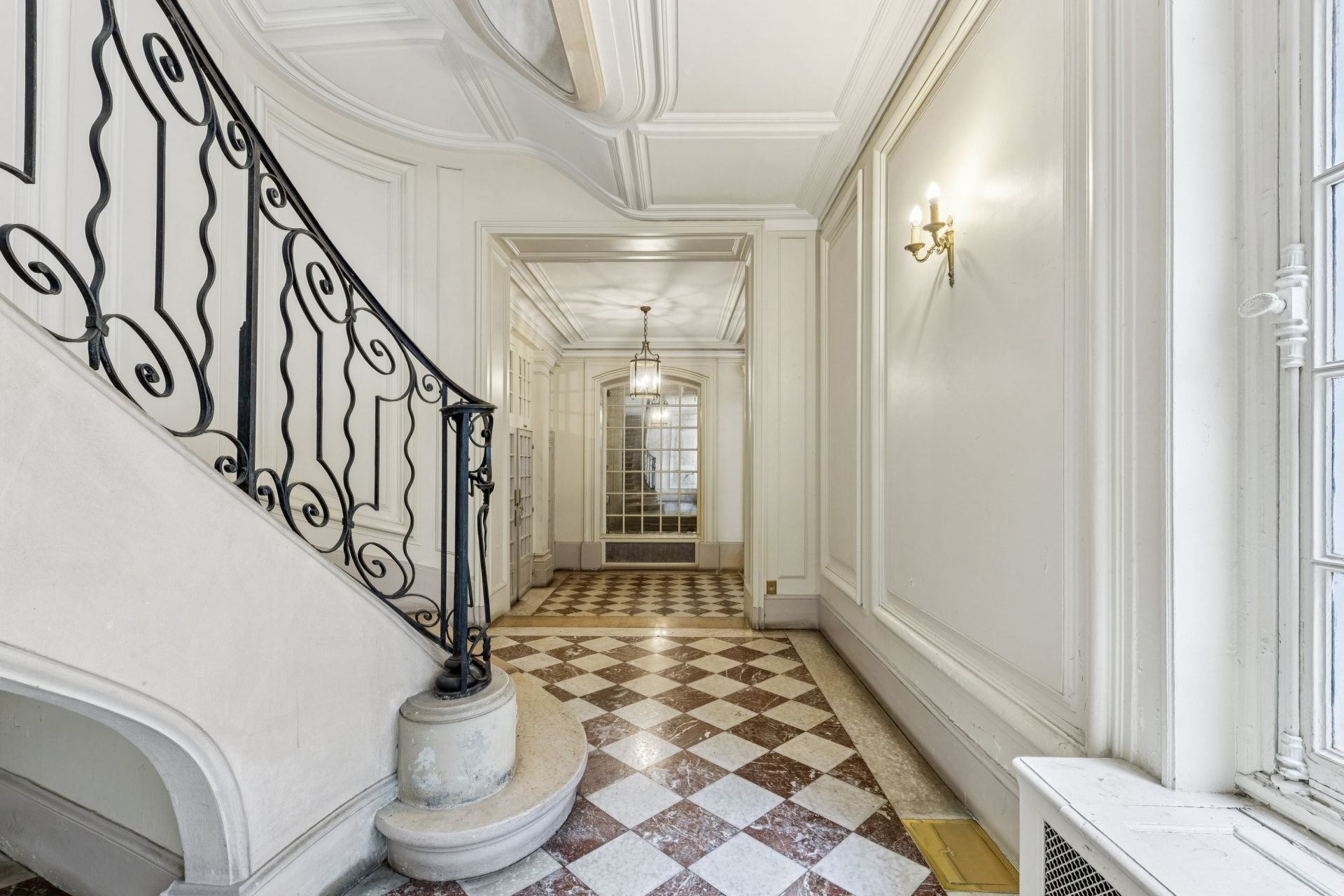 luxury apartment 5 Rooms for sale on PARIS (75008)