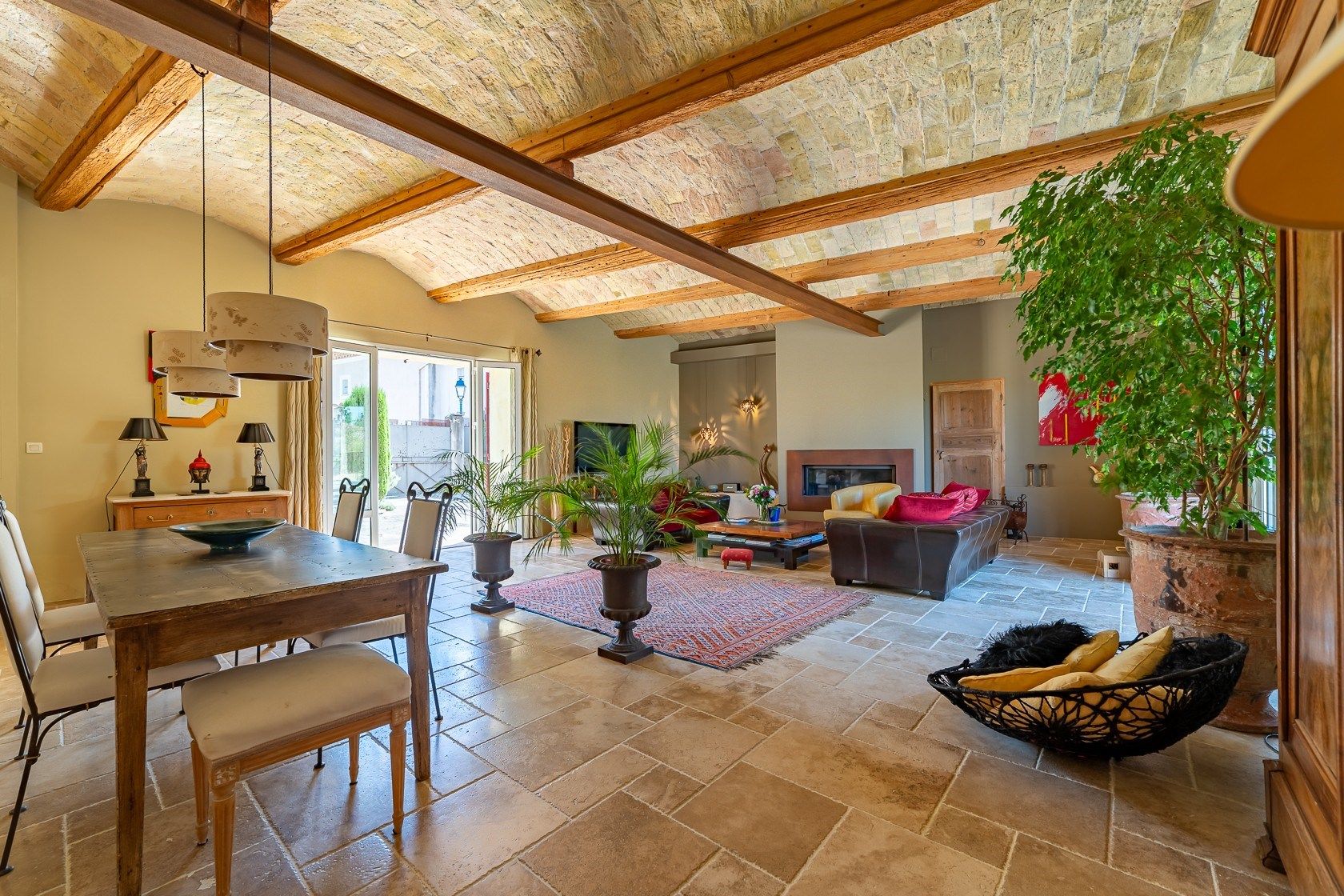 luxury house 5 Rooms for sale on MONTPELLIER (34000)