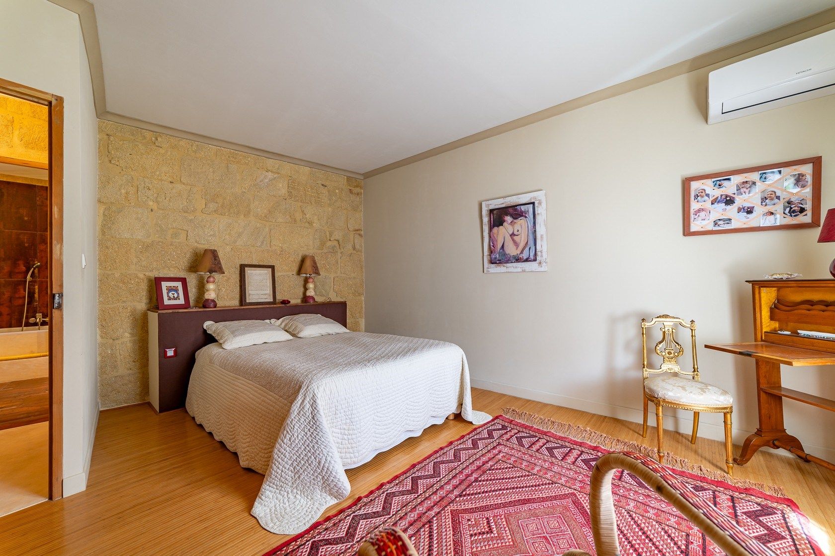 luxury house 5 Rooms for sale on MONTPELLIER (34000)