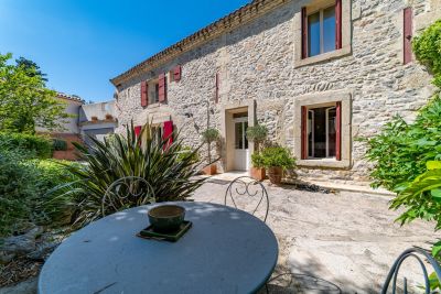 Vente Maison de luxe Sommières 5 Pièces 242 m²