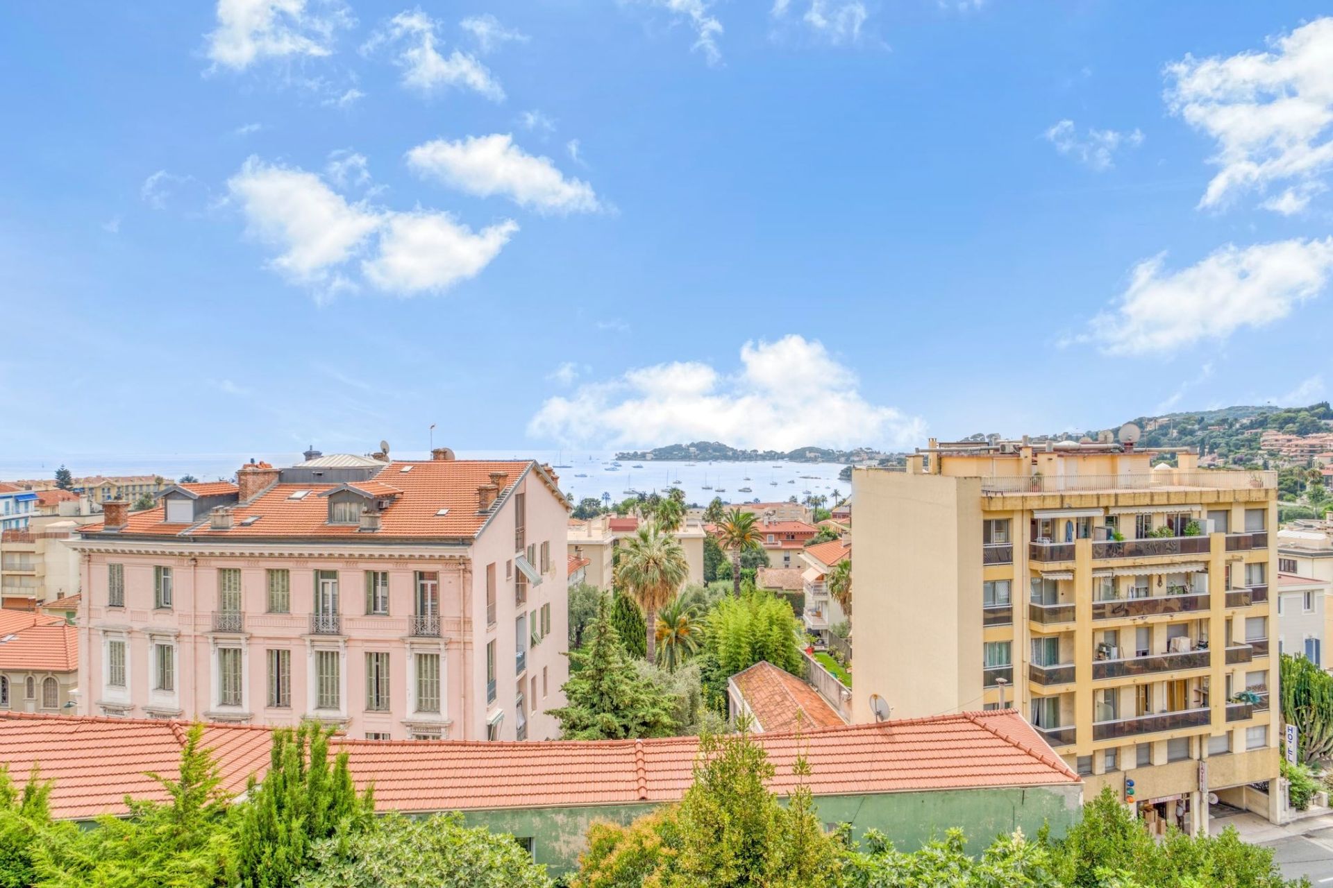 luxury apartment 3 Rooms for sale on BEAULIEU SUR MER (06310)