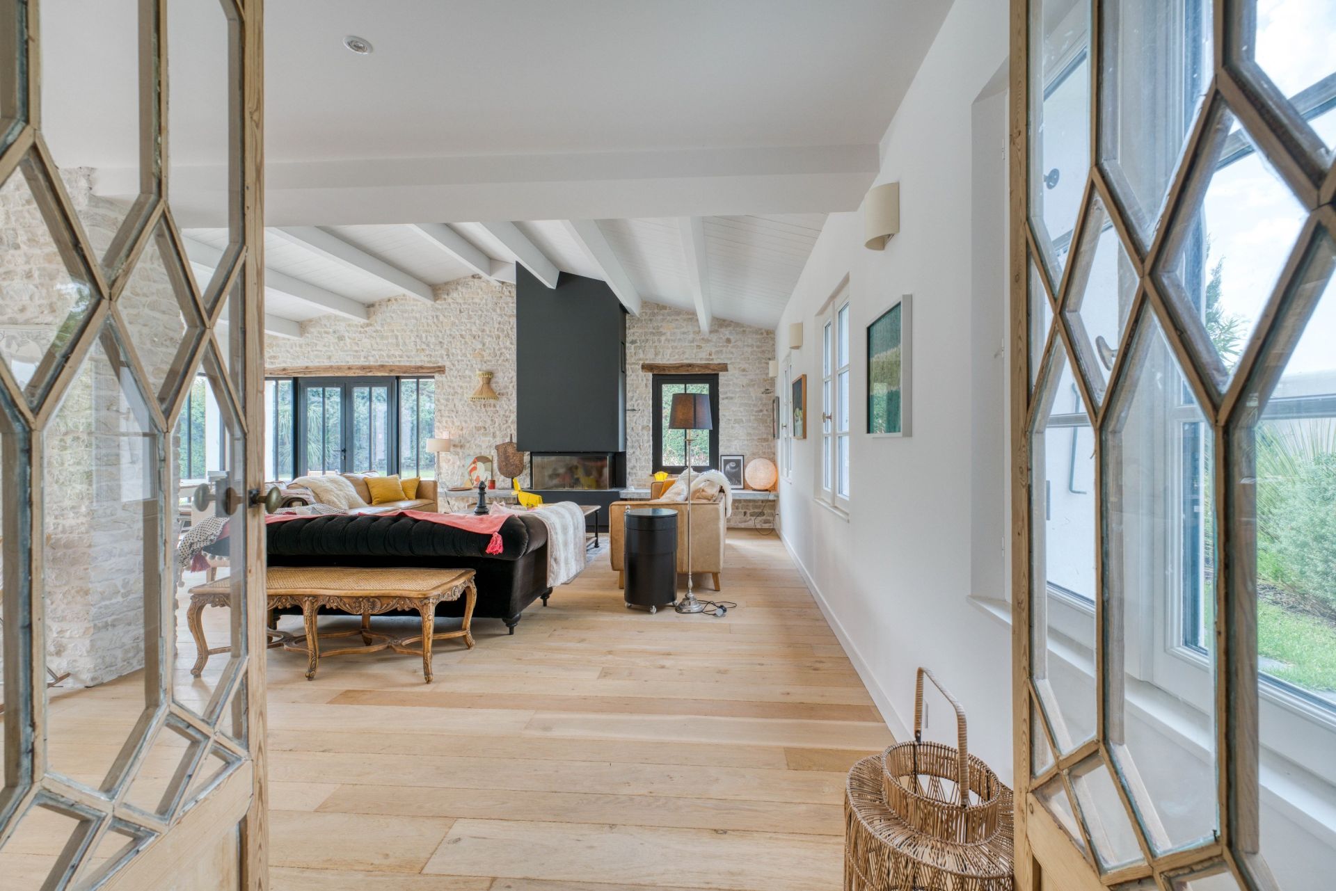 luxury house 8 Rooms for sale on ST MARTIN DE RE (17410)