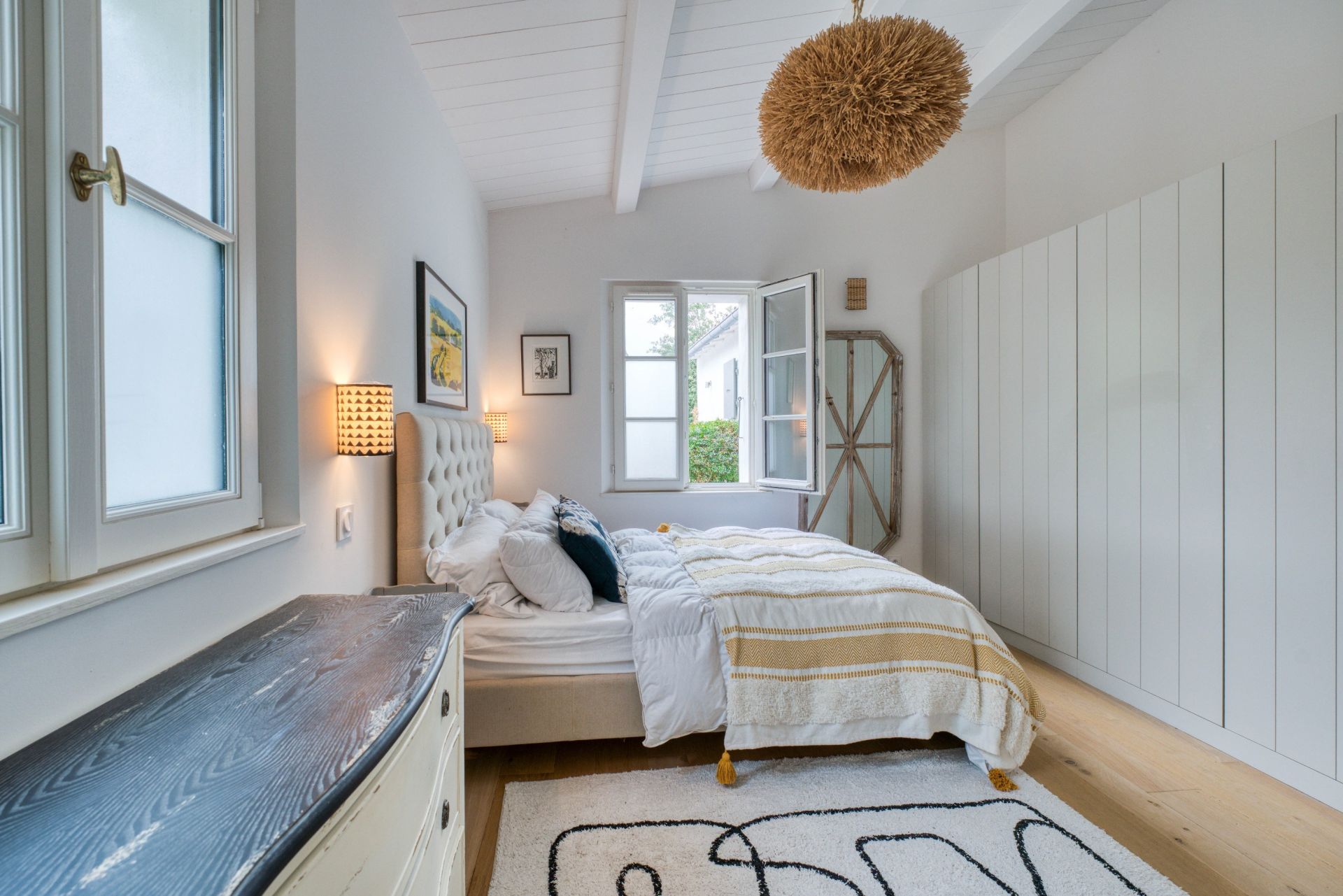 luxury house 8 Rooms for sale on ST MARTIN DE RE (17410)