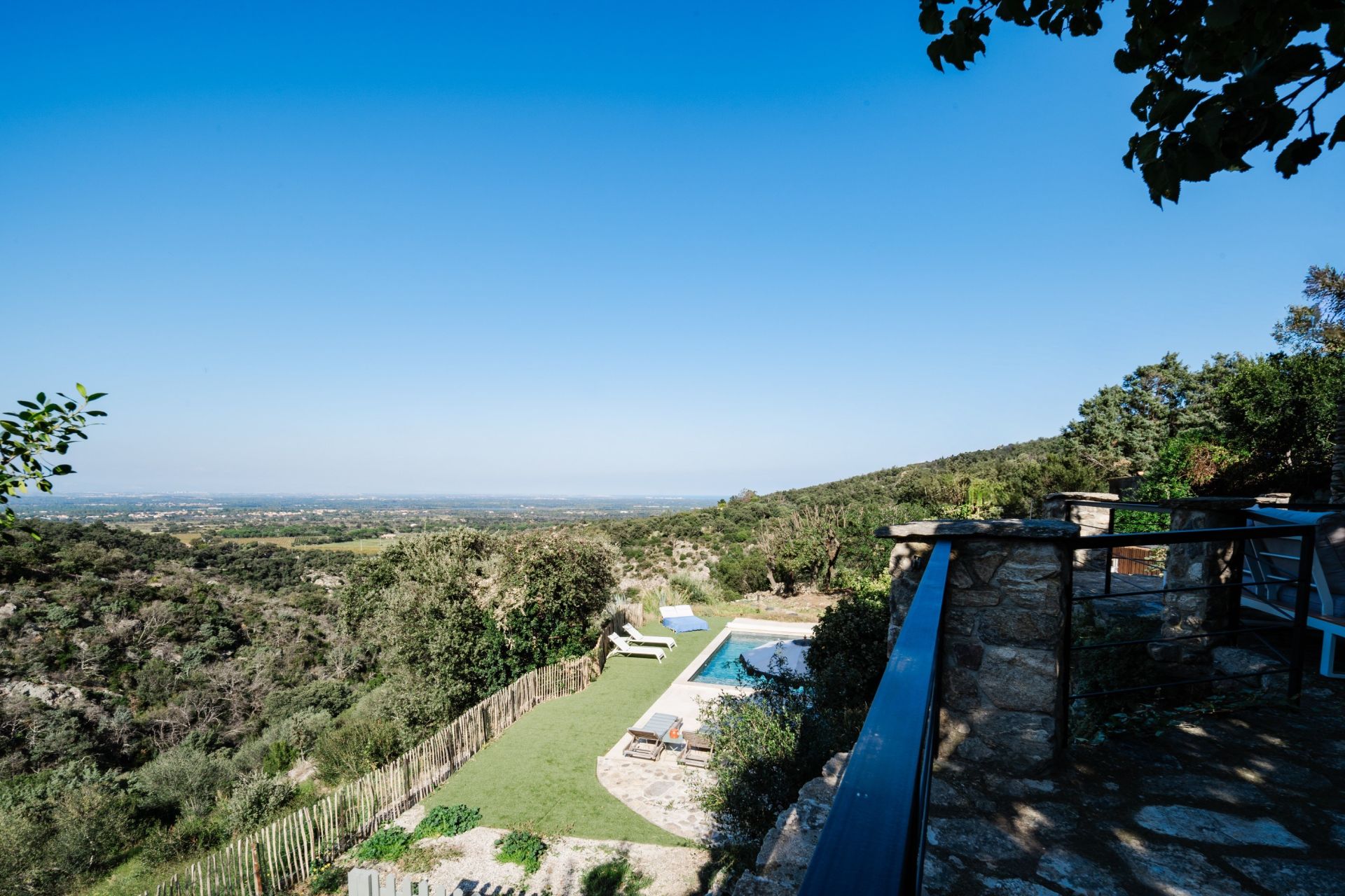 luxury house 6 Rooms for sale on ARGELES SUR MER (66700)