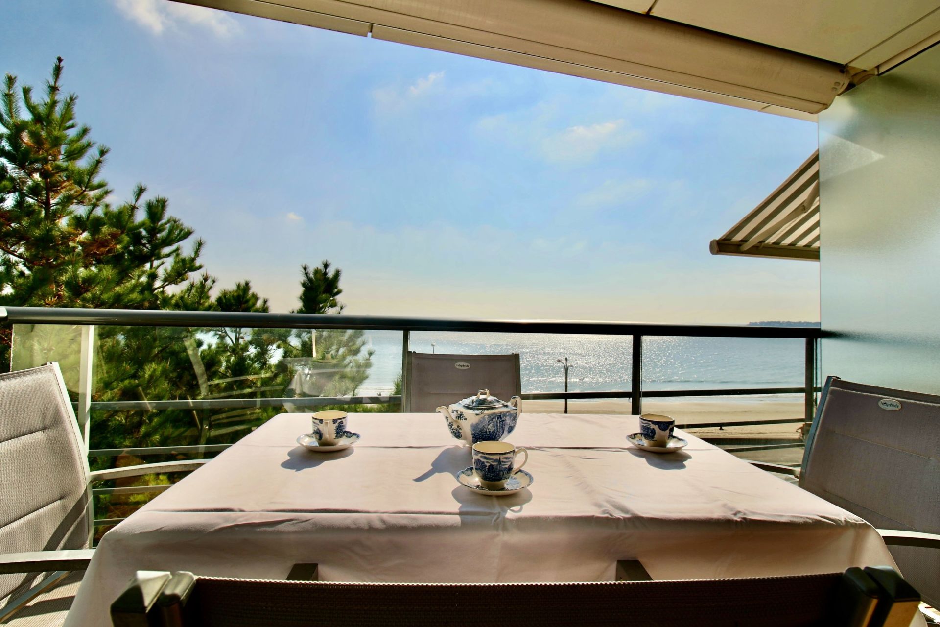 luxury apartment 3 Rooms for sale on LA BAULE (44500)