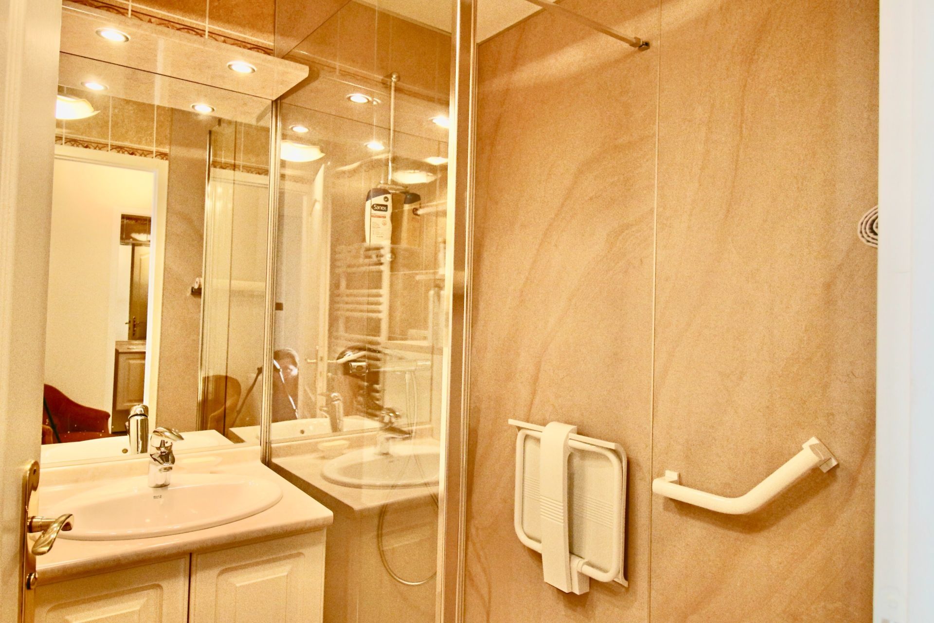 luxury apartment 3 Rooms for sale on LA BAULE (44500)