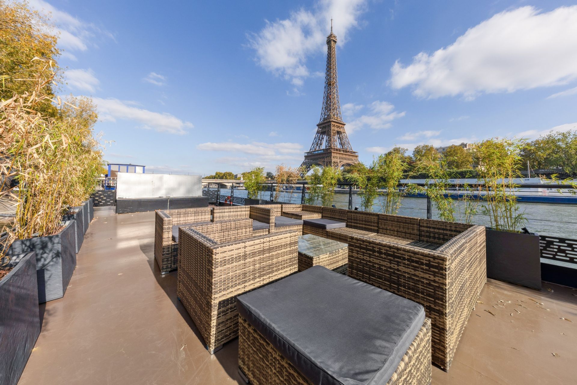 péniche de luxe 5 Pièces en vente sur PARIS (75016)