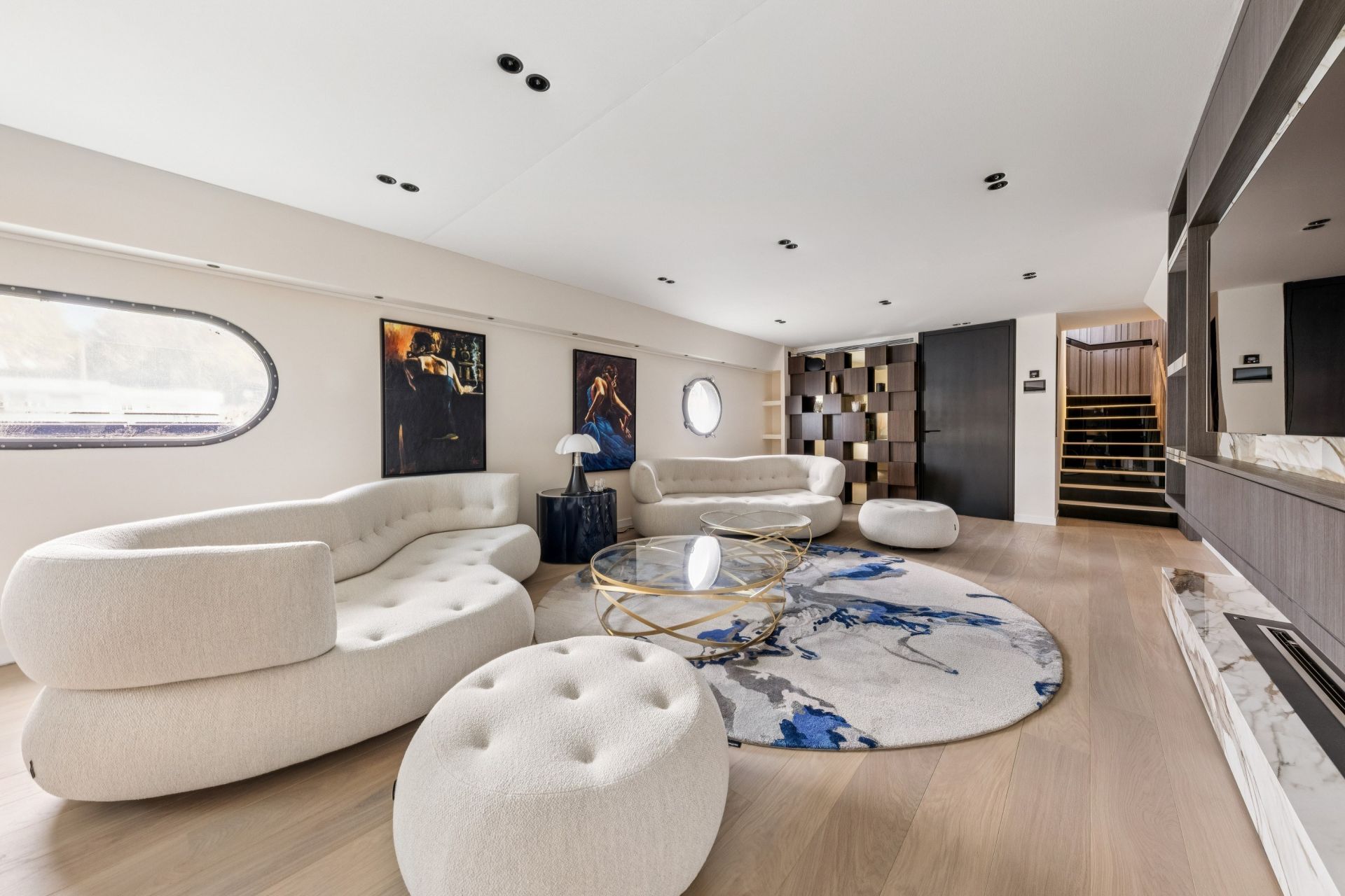 péniche de luxe 5 Pièces en vente sur PARIS (75016)