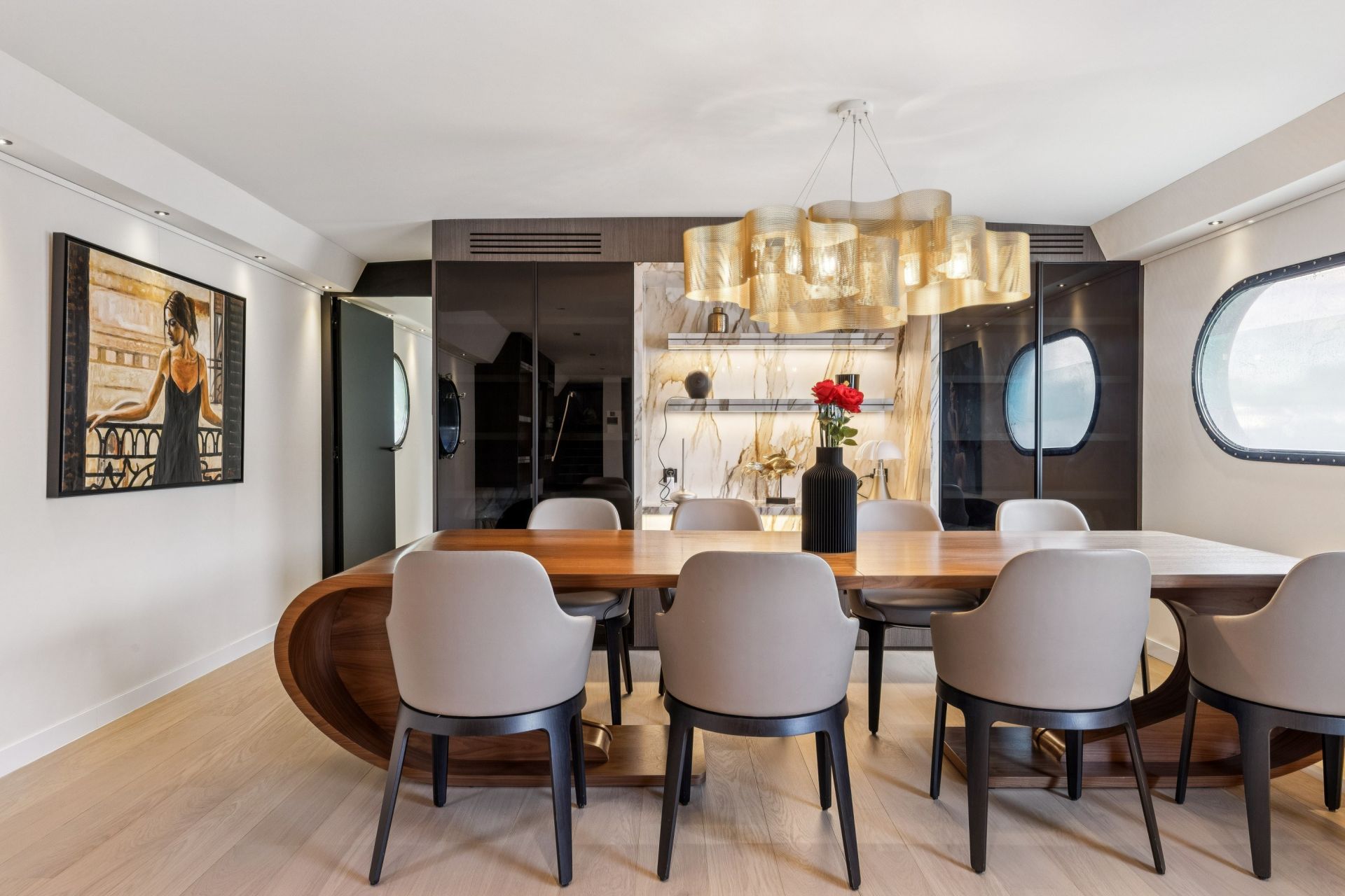 péniche de luxe 5 Pièces en vente sur PARIS (75016)