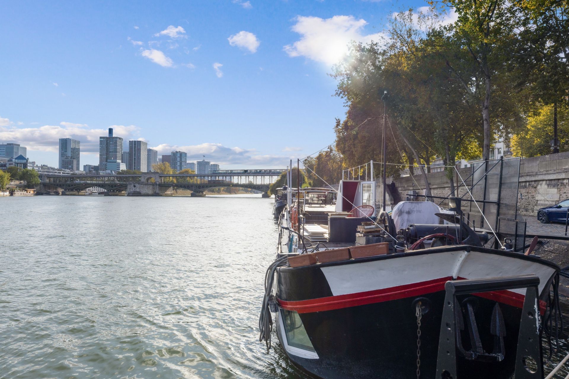 péniche de luxe 5 Pièces en vente sur PARIS (75016)