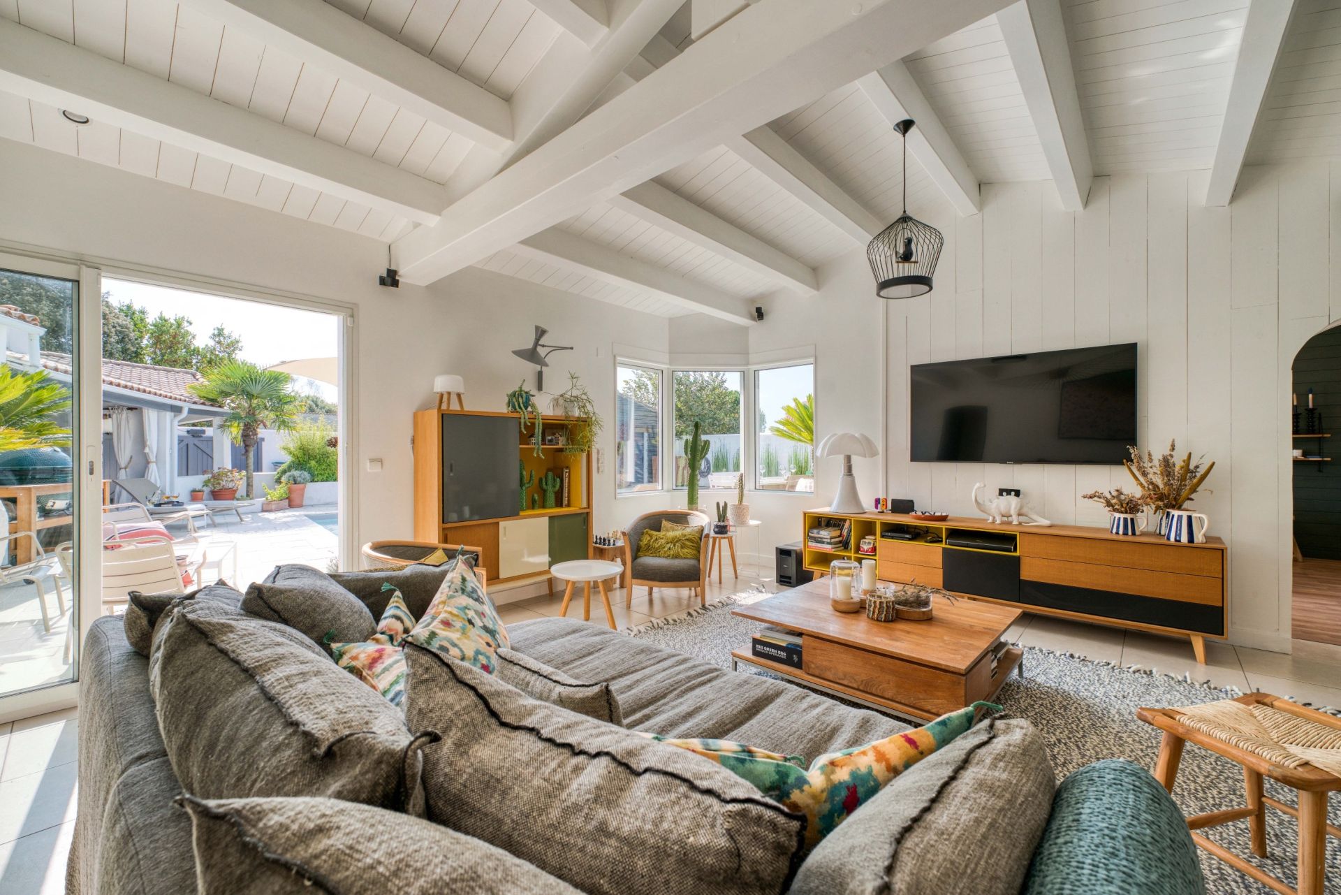 luxury house 10 Rooms for sale on RIVEDOUX PLAGE (17940)