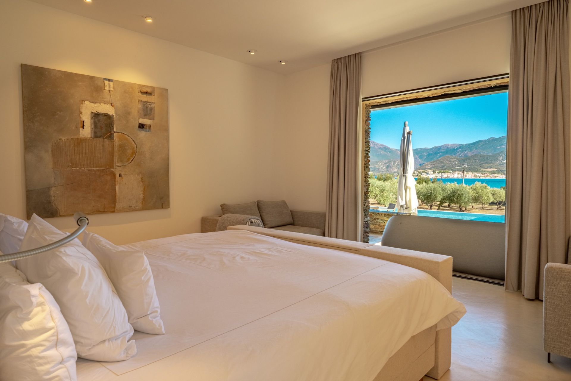 luxury villa 8 Rooms for seasonal rent on ST FLORENT (20217)