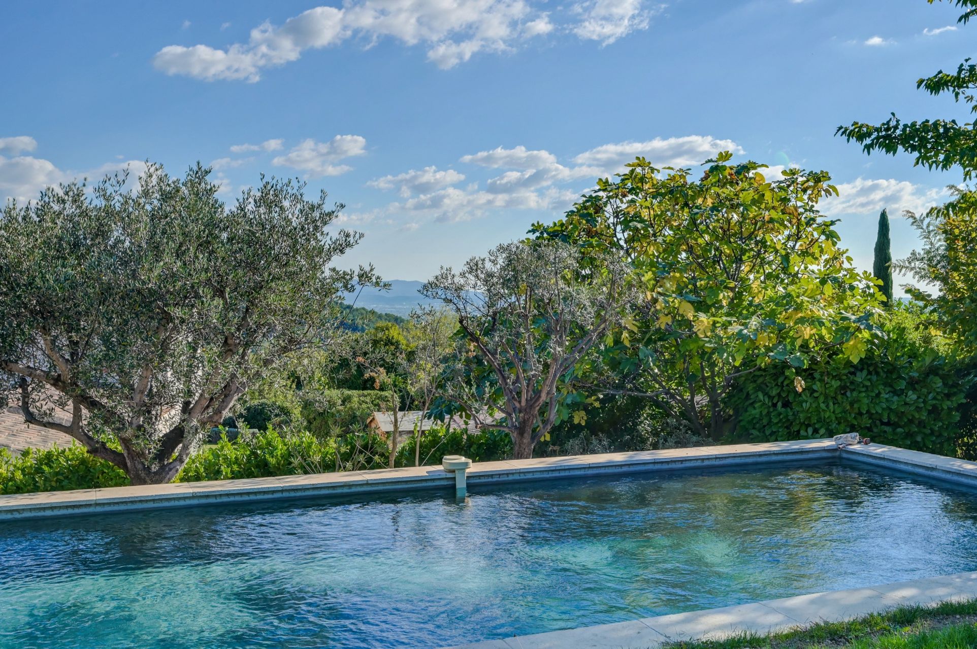 maison de luxe 5 Pièces en vente sur EGUILLES (13510)